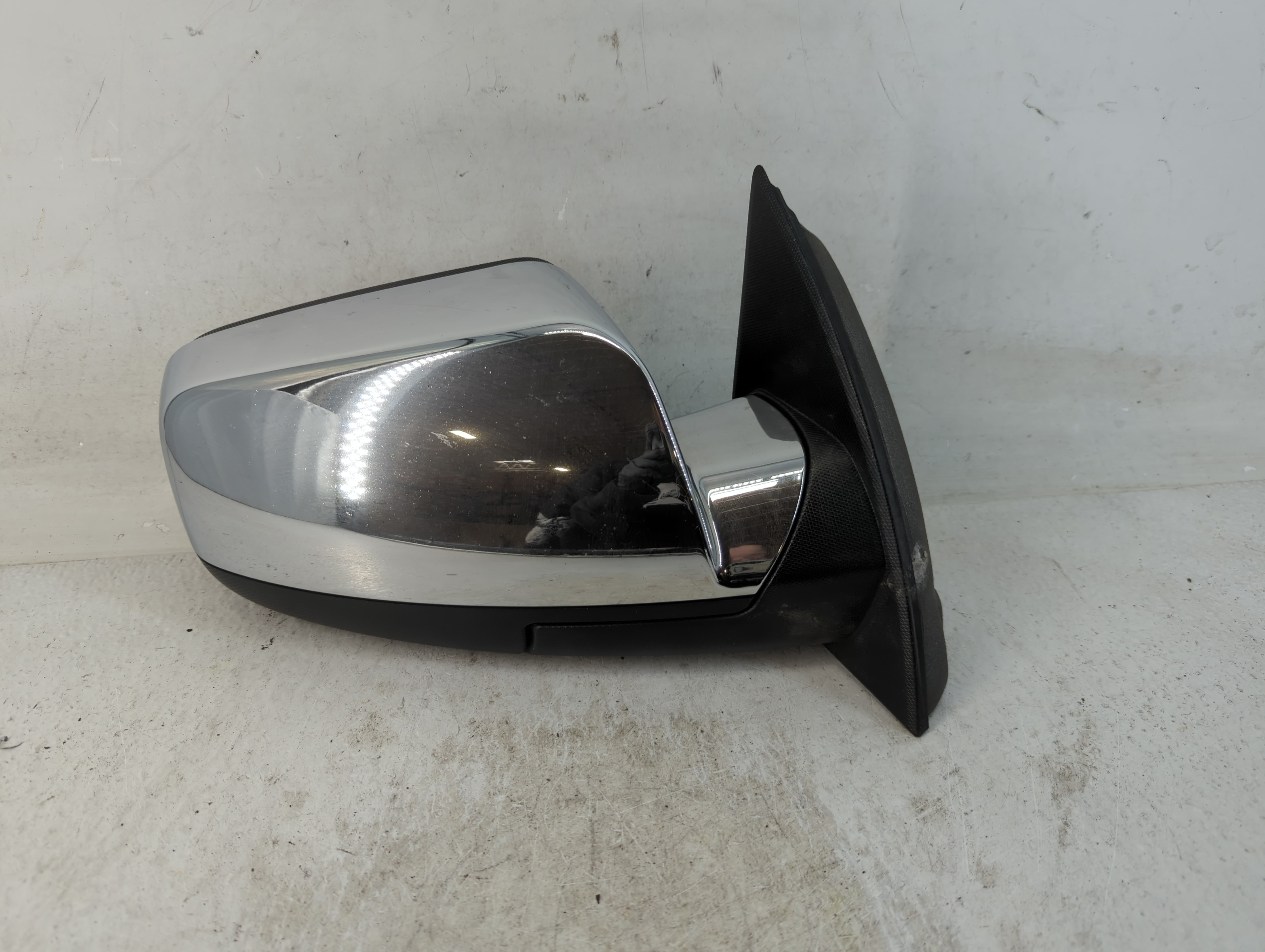 2010-2011 Chevrolet Equinox Passenger Right Side View Power Door Mirror 812342 - Oemusedautoparts1.com