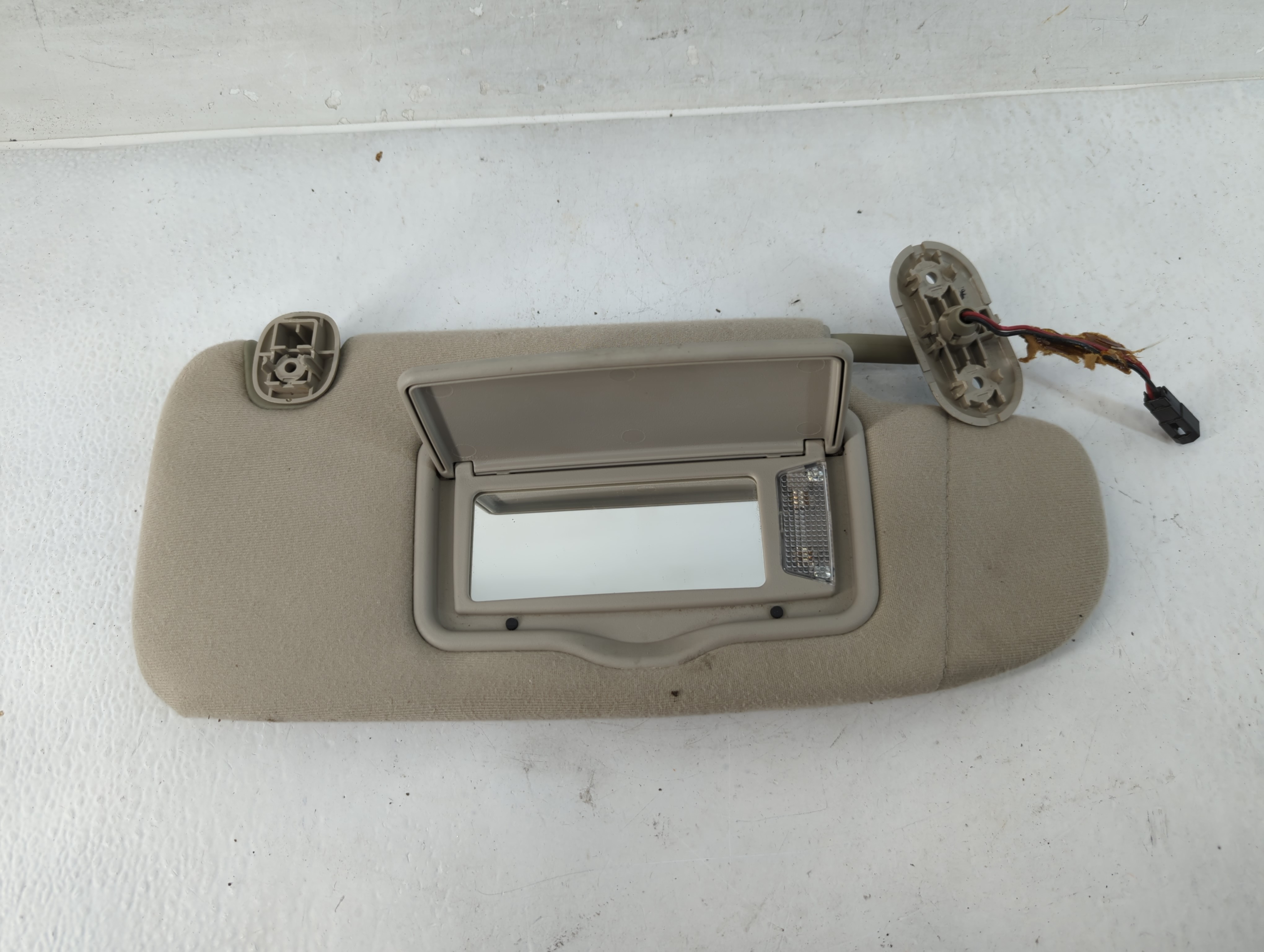 2006-2009 Ford Fusion Passenger Sun Visor Mirror Right Sunvisor 812359 - Oemusedautoparts1.com