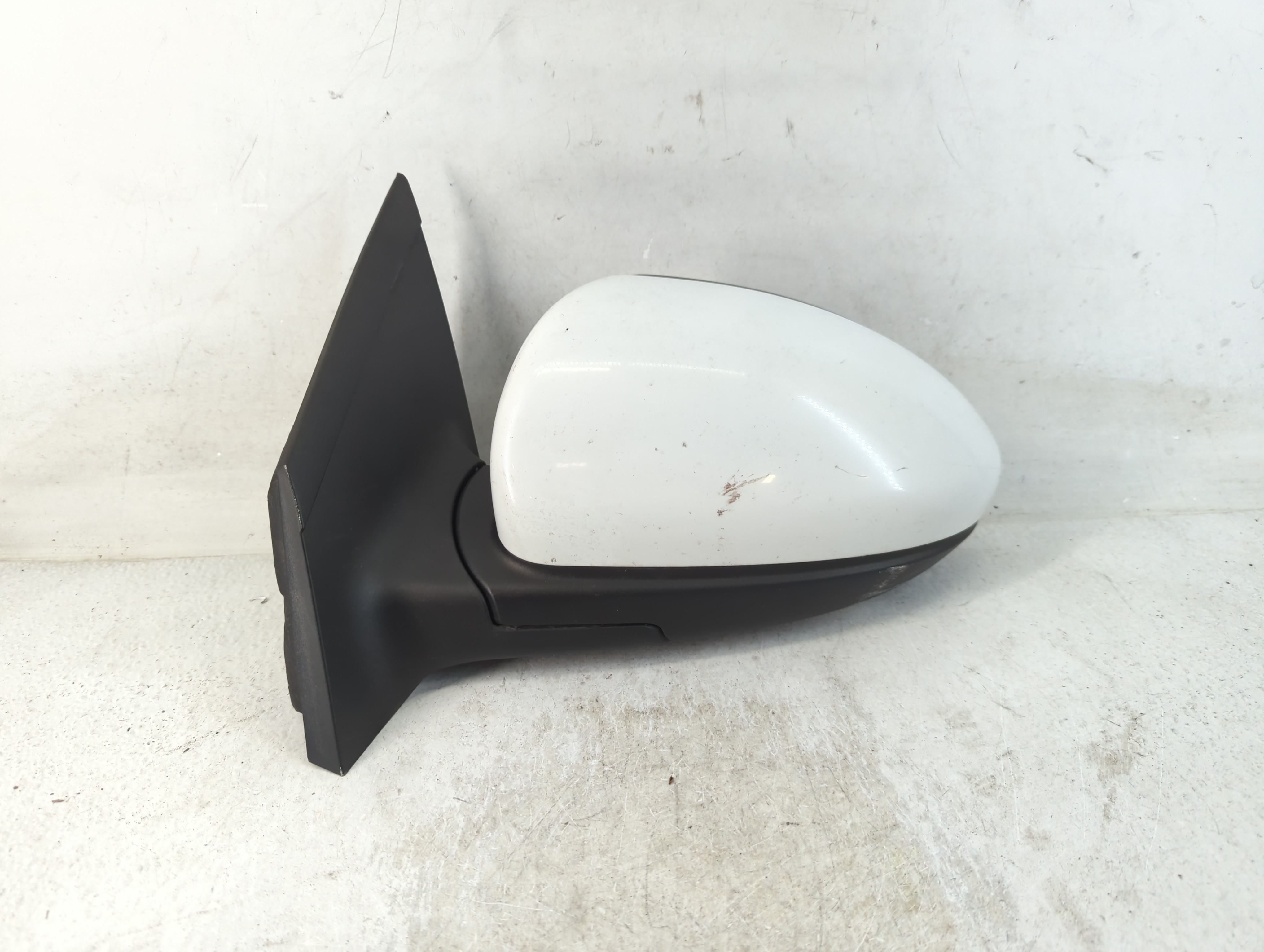 Picture of 2011-2016 Chevrolet Cruze Driver Left Side View Power Door Mirror White 812361
