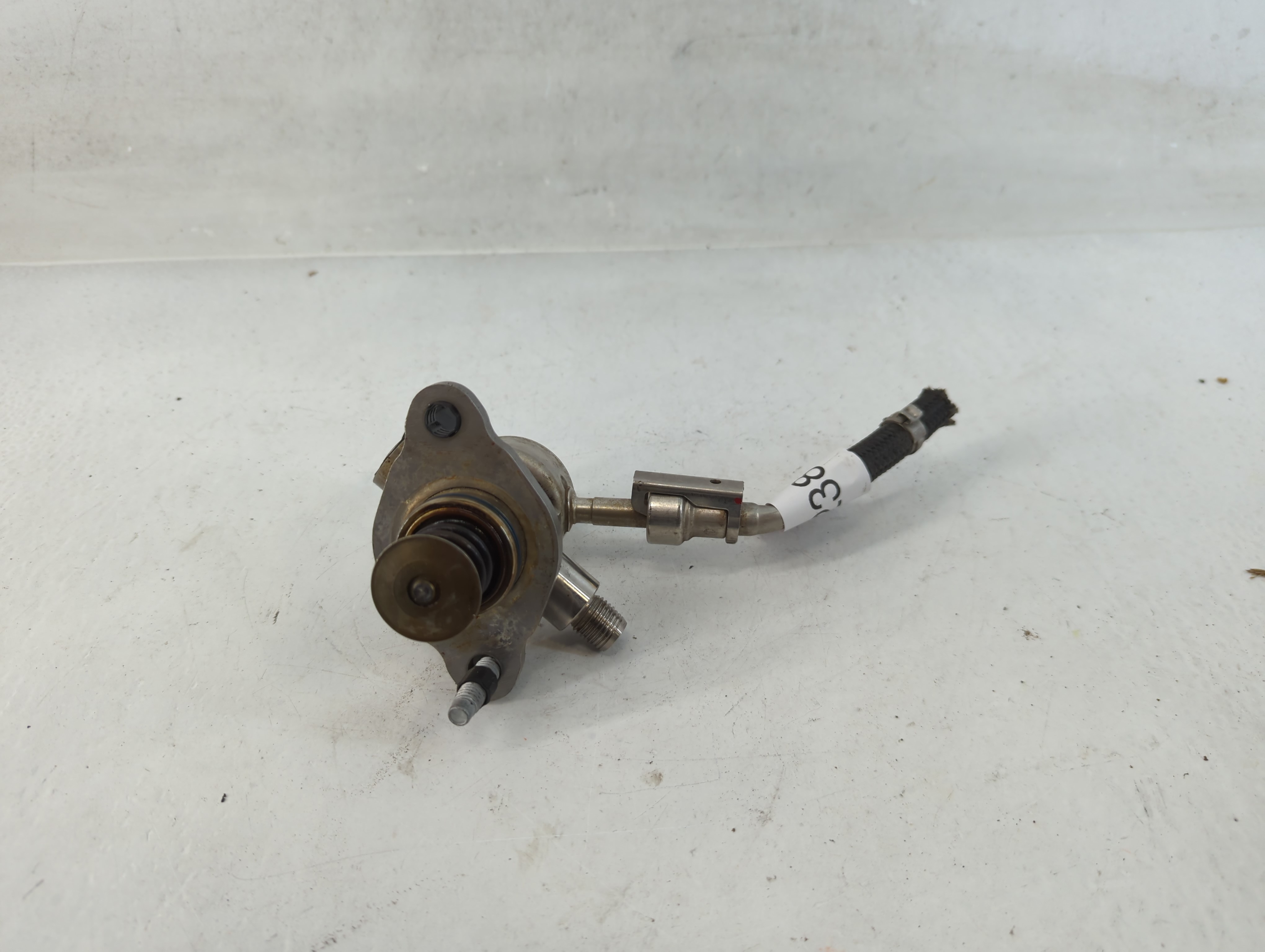 Picture of 2016-2017 Chevrolet Malibu Electrical Gas Fuel Pump Assembly 812380