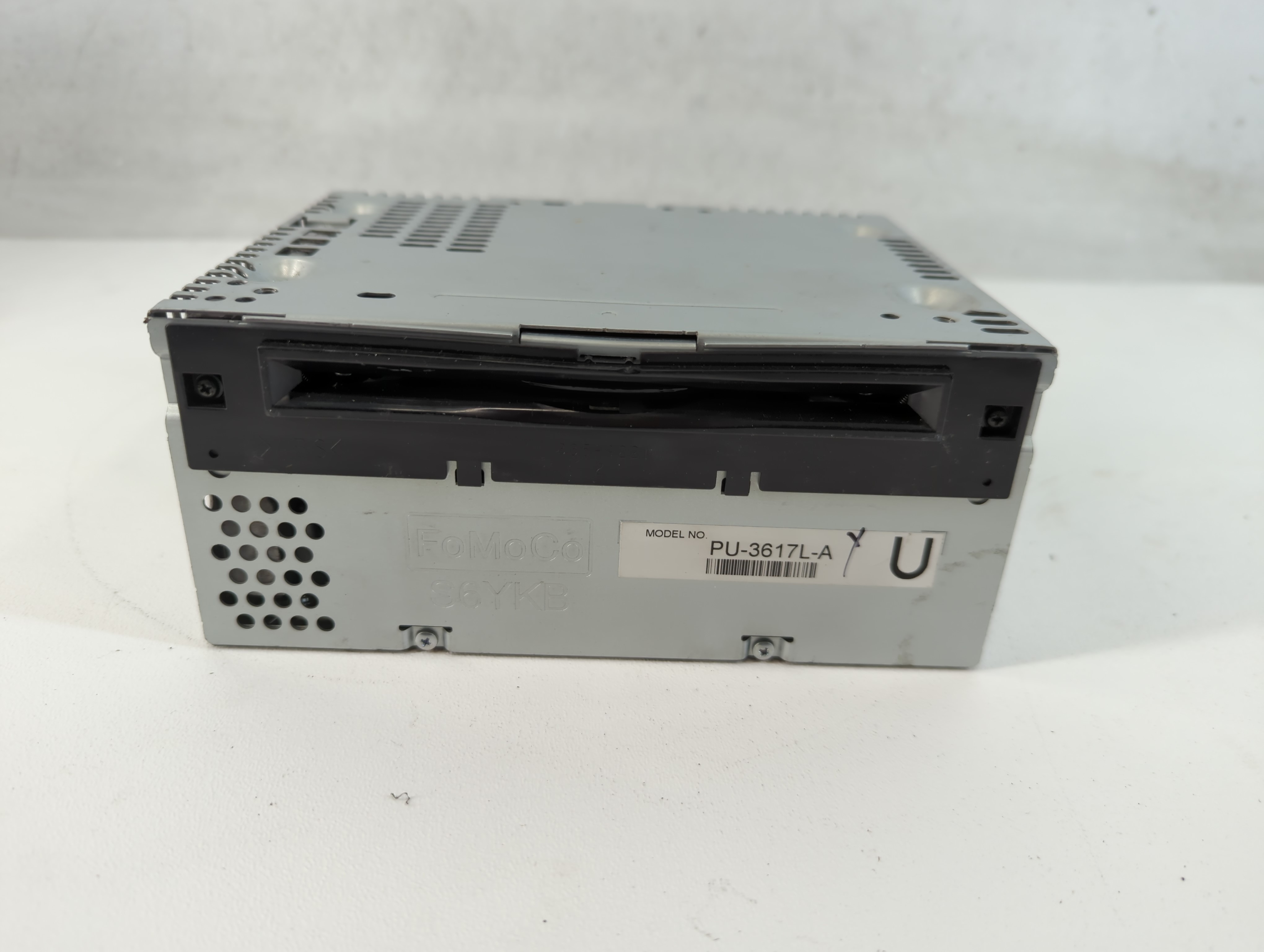 2013-2013 Ford Explorer Am Fm Cd Player Radio Receiver 812390 - Oemusedautoparts1.com