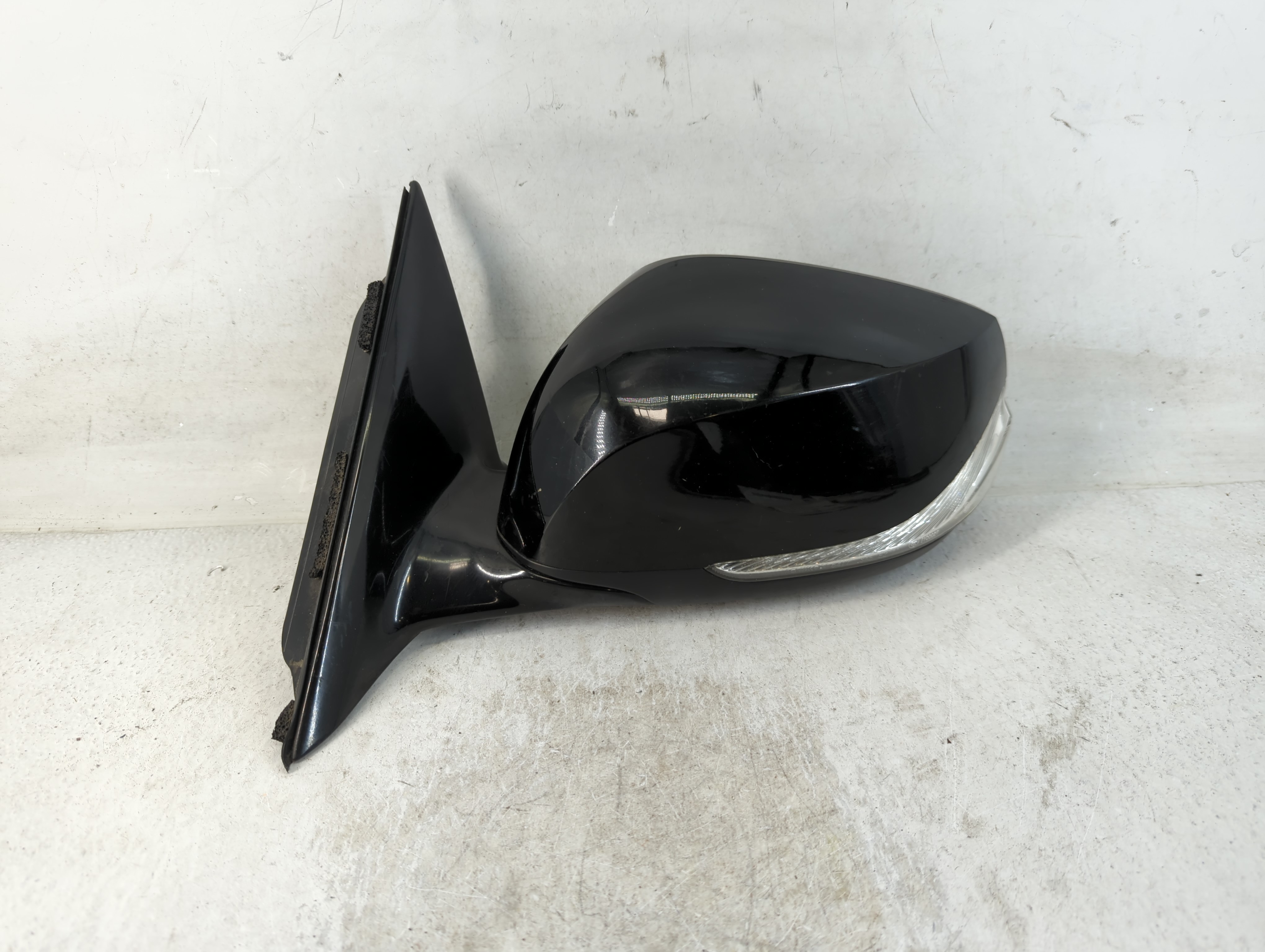 2014-2020 Infiniti Q50 Driver Left Side View Power Door Mirror Black 812412 - Oemusedautoparts1.com
