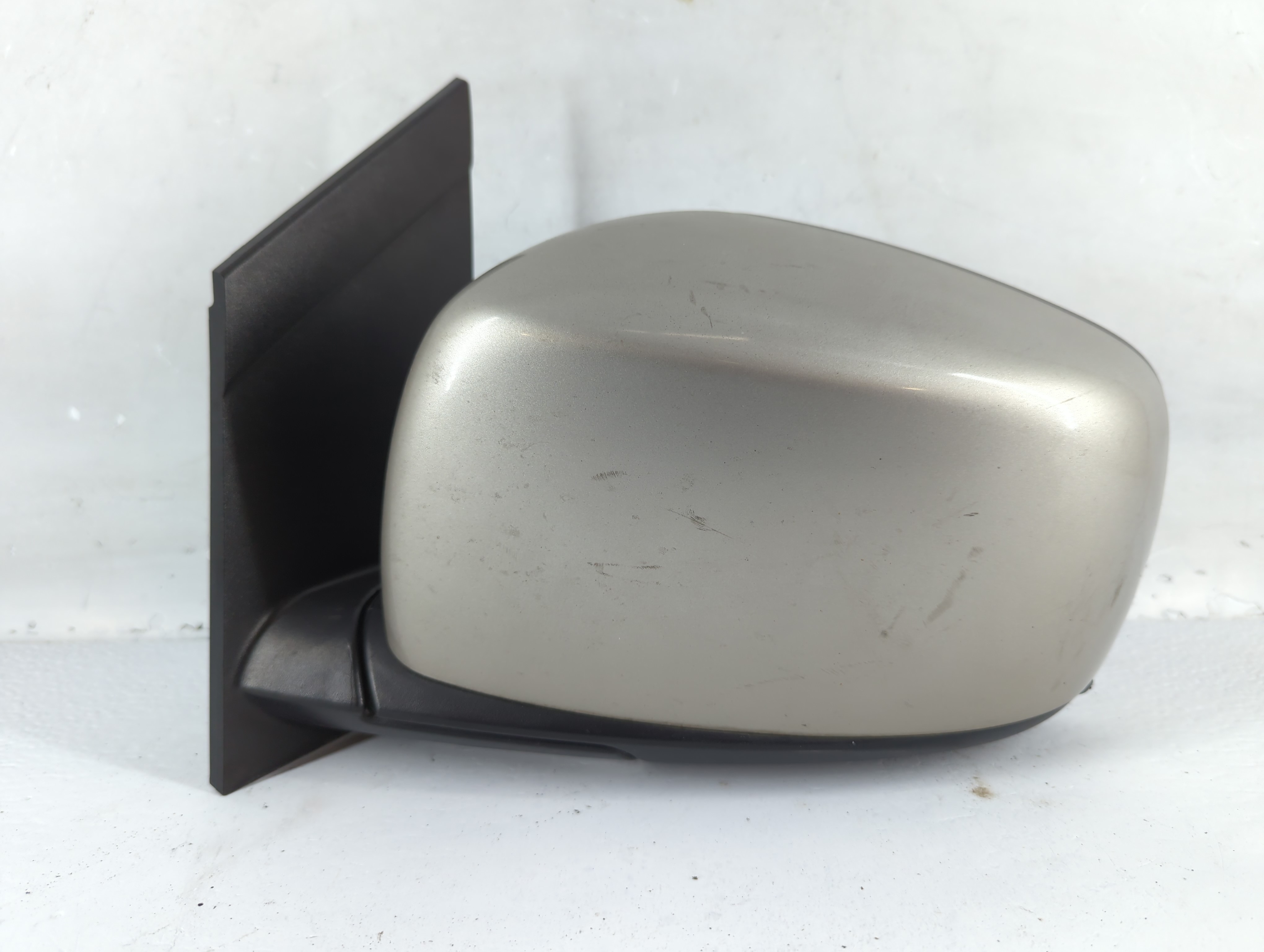 2008-2010 Chrysler Town & Country Driver Left Side View Power Door Mirror 812426 - Oemusedautoparts1.com