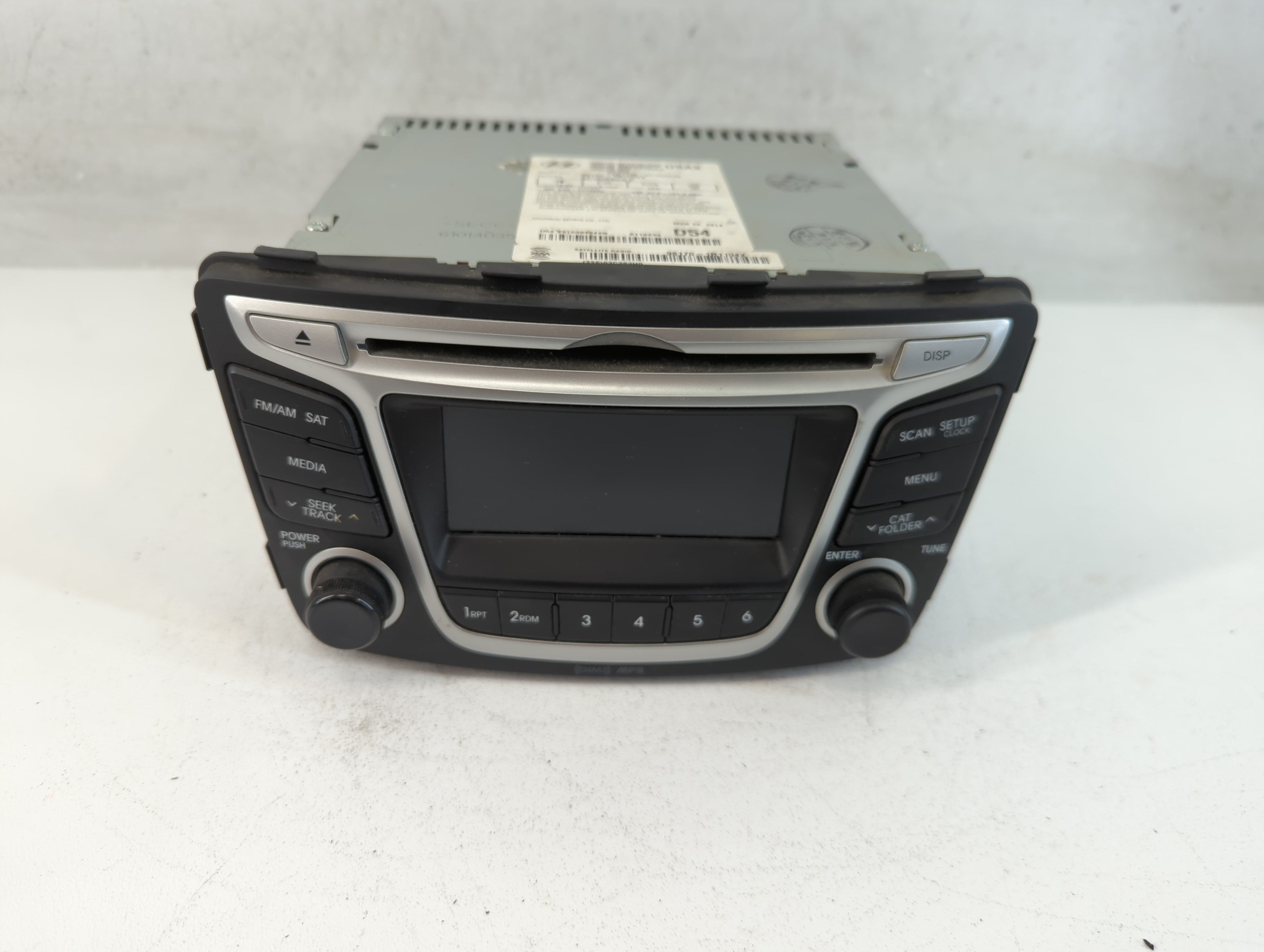 2014-2014 Hyundai Accent Am Fm Cd Player Radio Receiver 813026 - Oemusedautoparts1.com