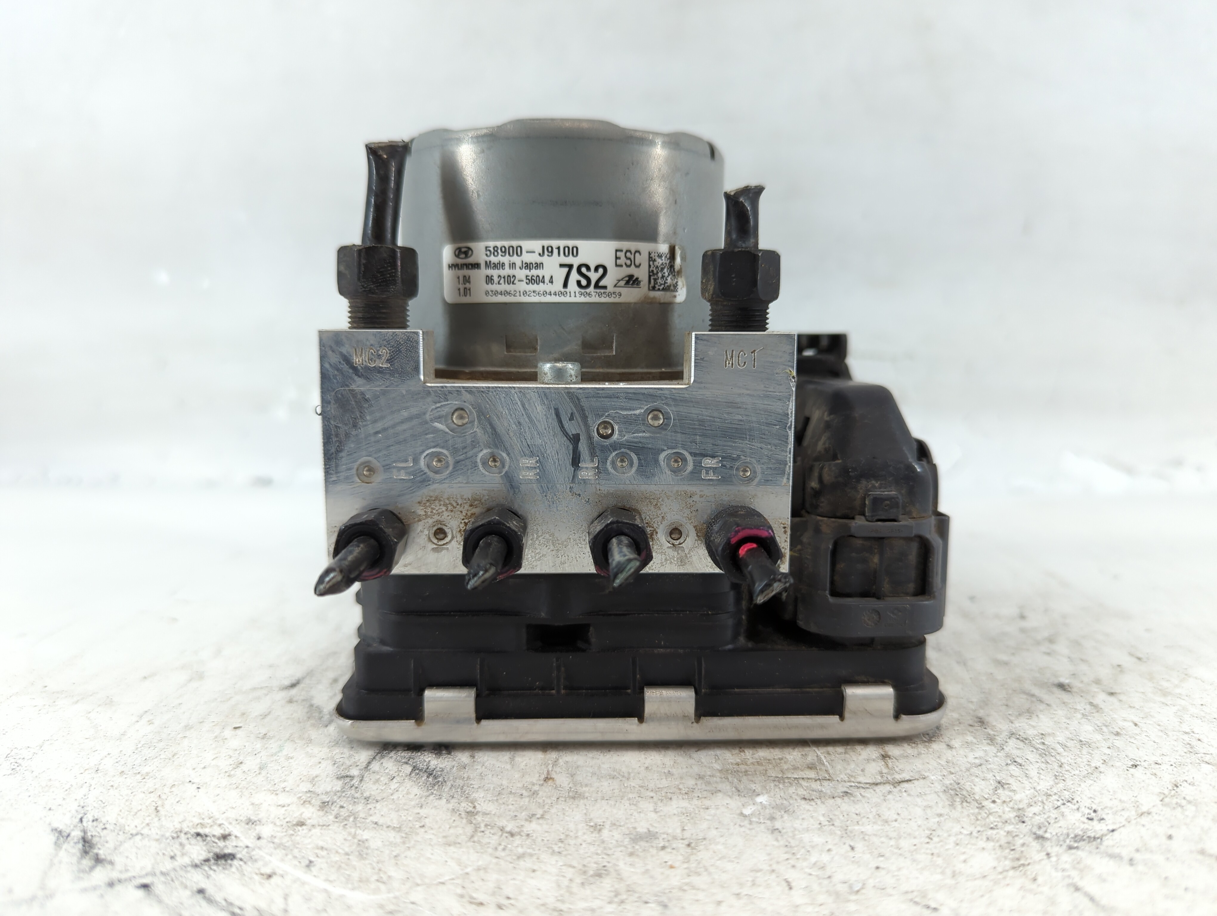 2018-2021 Hyundai Kona Abs Pump Control Module 813090 - Oemusedautoparts1.com