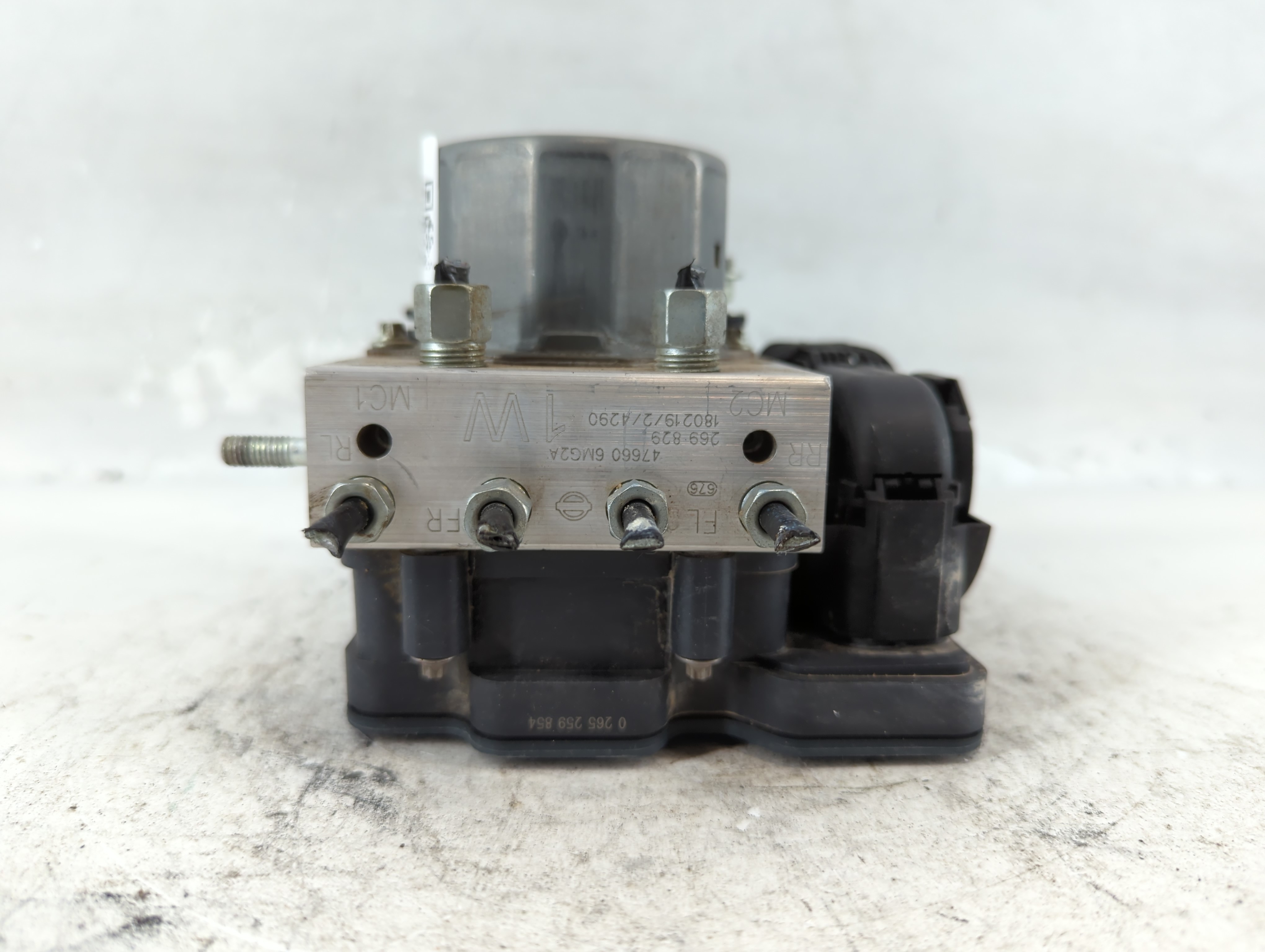 2018-2018 Nissan Rogue Sport Abs Pump Control Module 813095 - Oemusedautoparts1.com