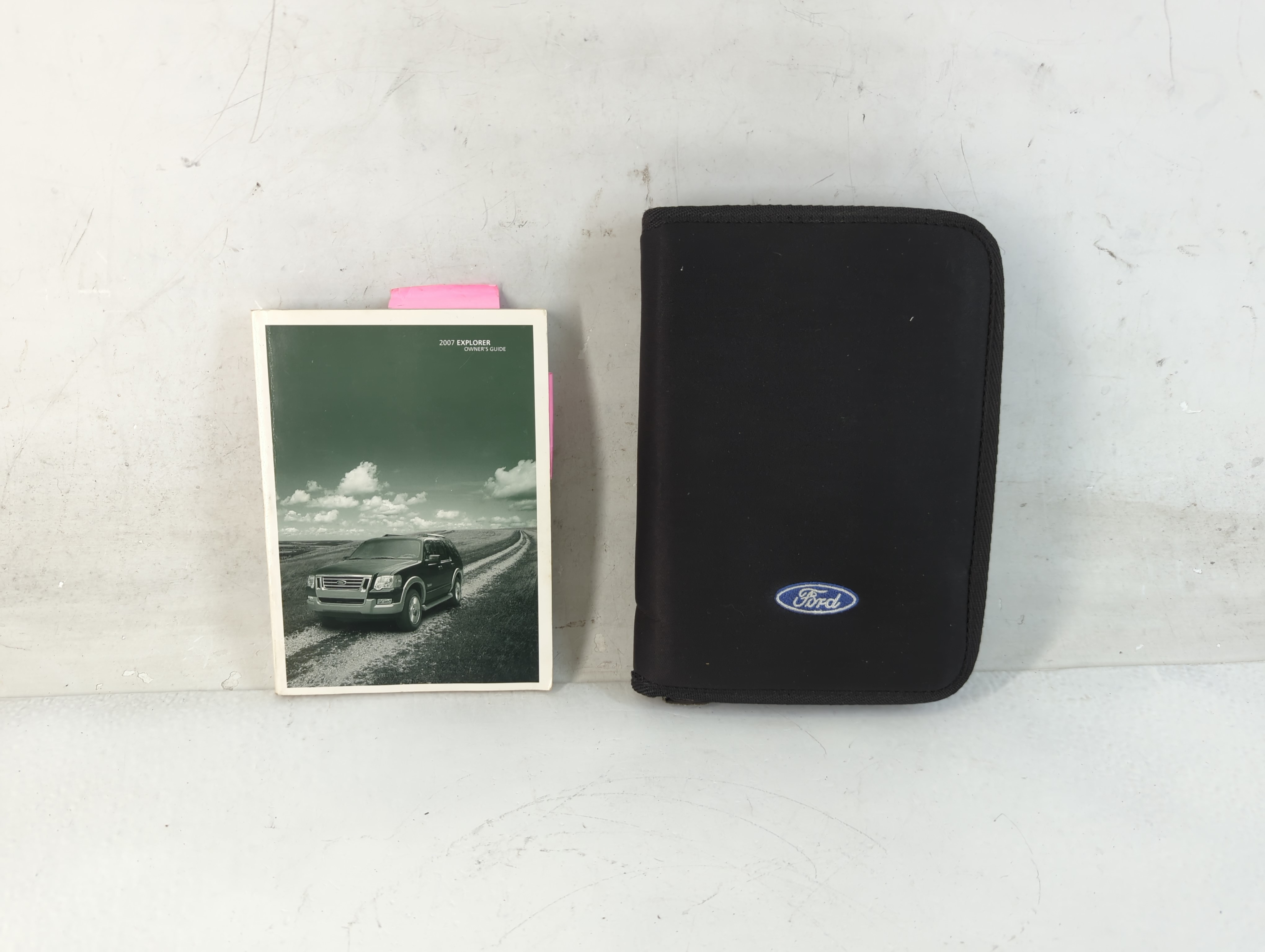 Picture of 2007 Ford Explorer Owners Manual Book Guide 813149