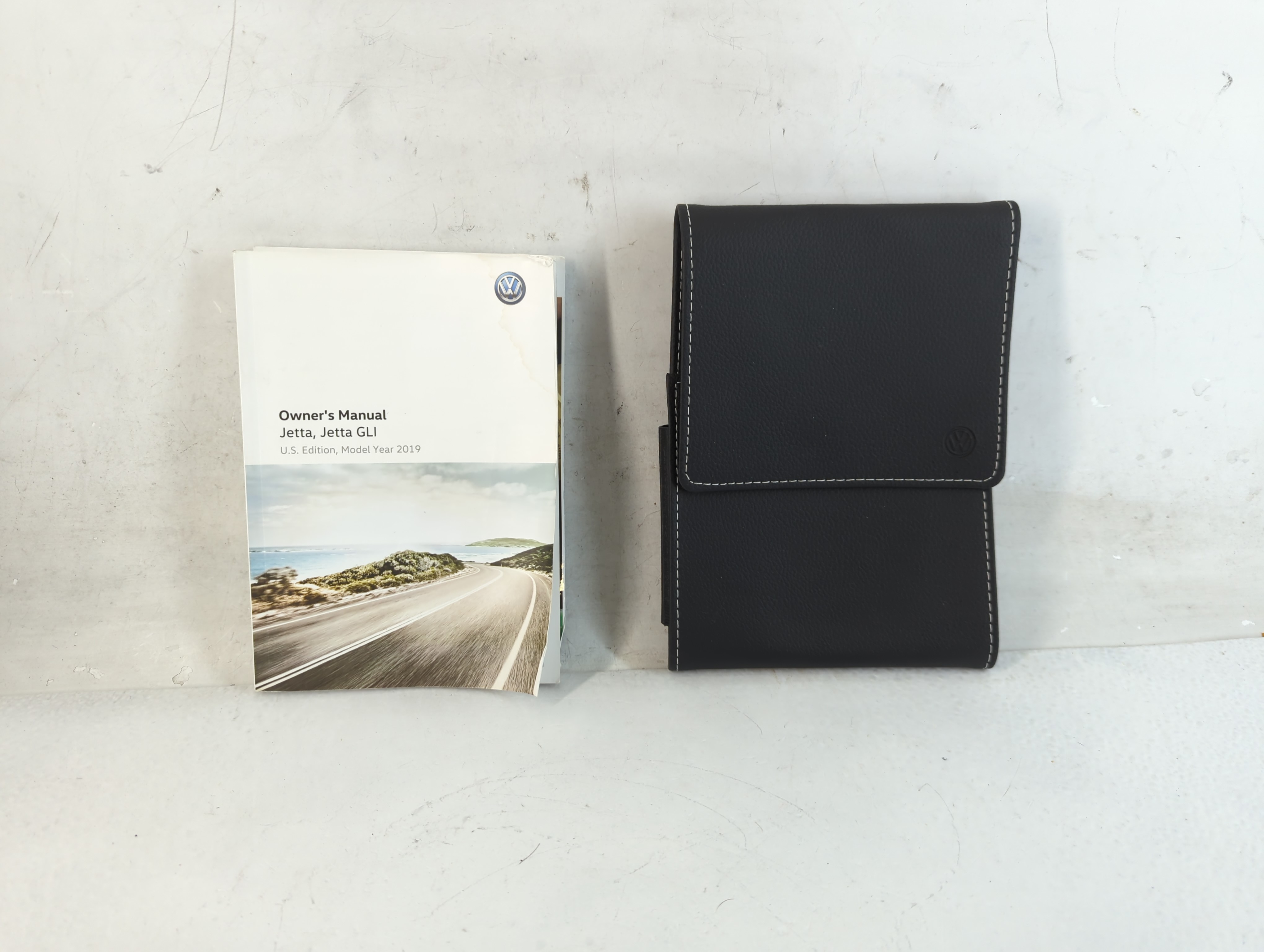 2019 Volkswagen Jetta Owners Manual Book Guide 813208 - Oemusedautoparts1.com