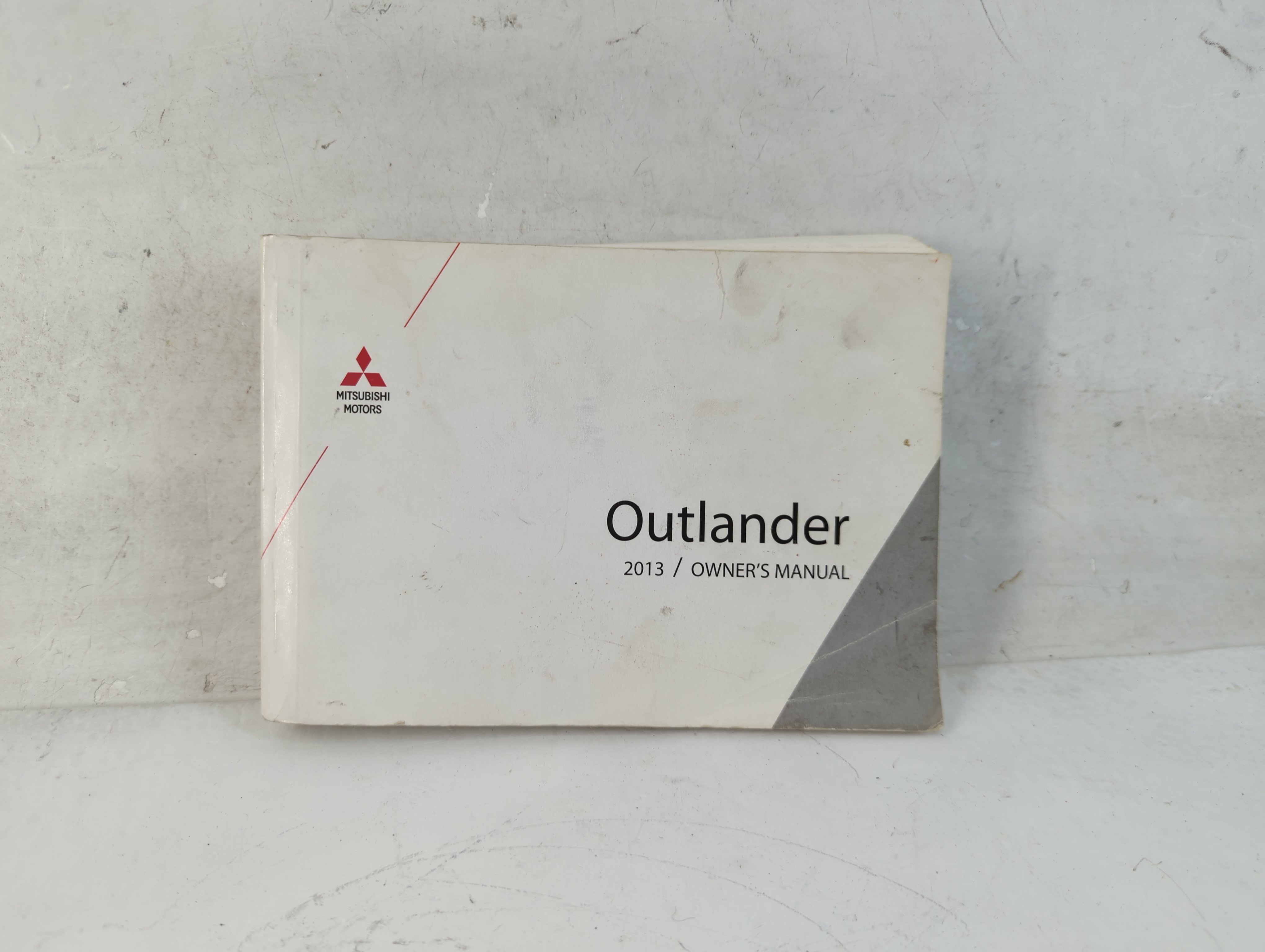 2013 Mitsubishi Outlander Owners Manual Book Guide 813220 - Oemusedautoparts1.com