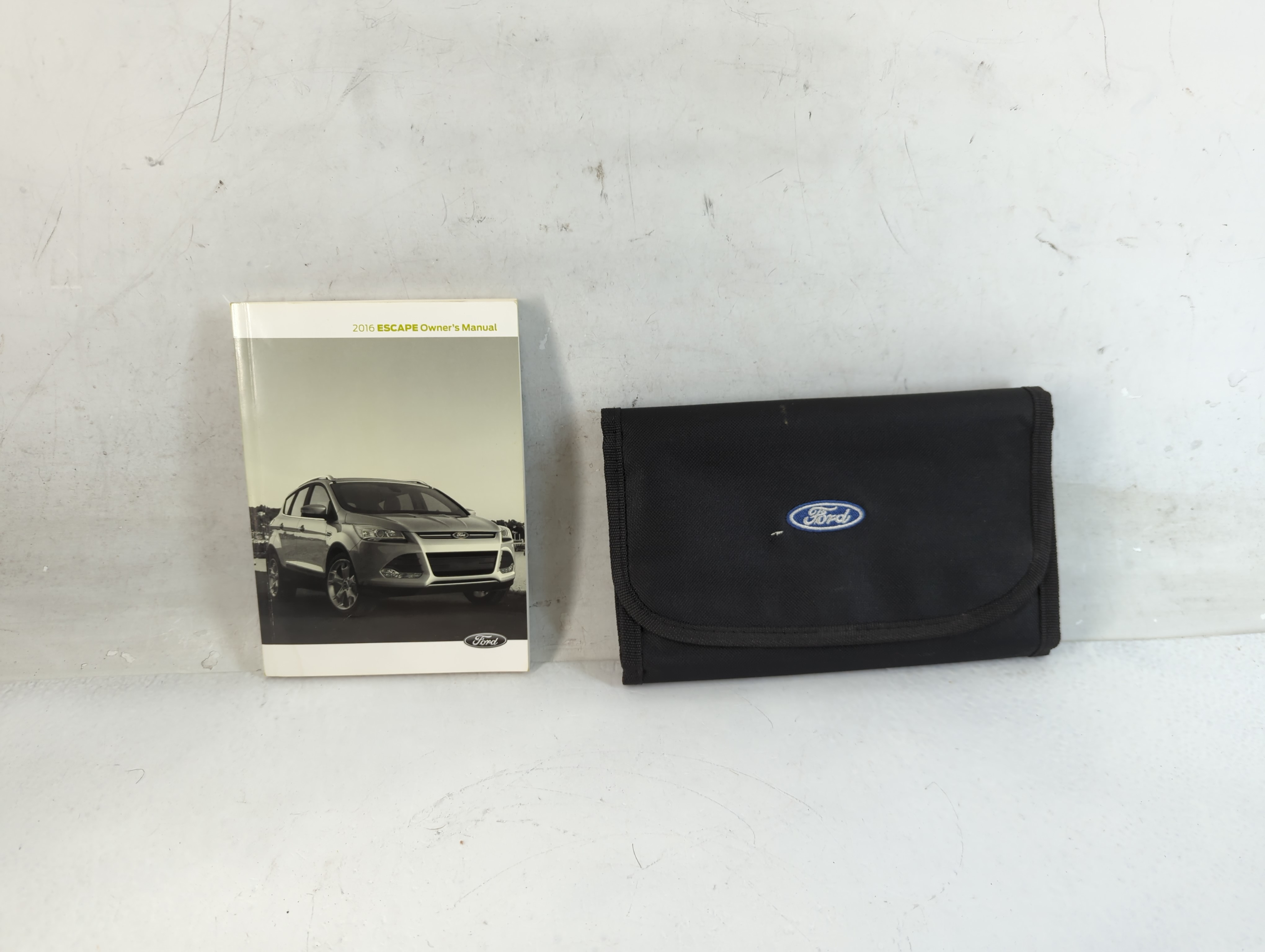 2016 Ford Escape Owners Manual Book Guide 813900 - Oemusedautoparts1.com