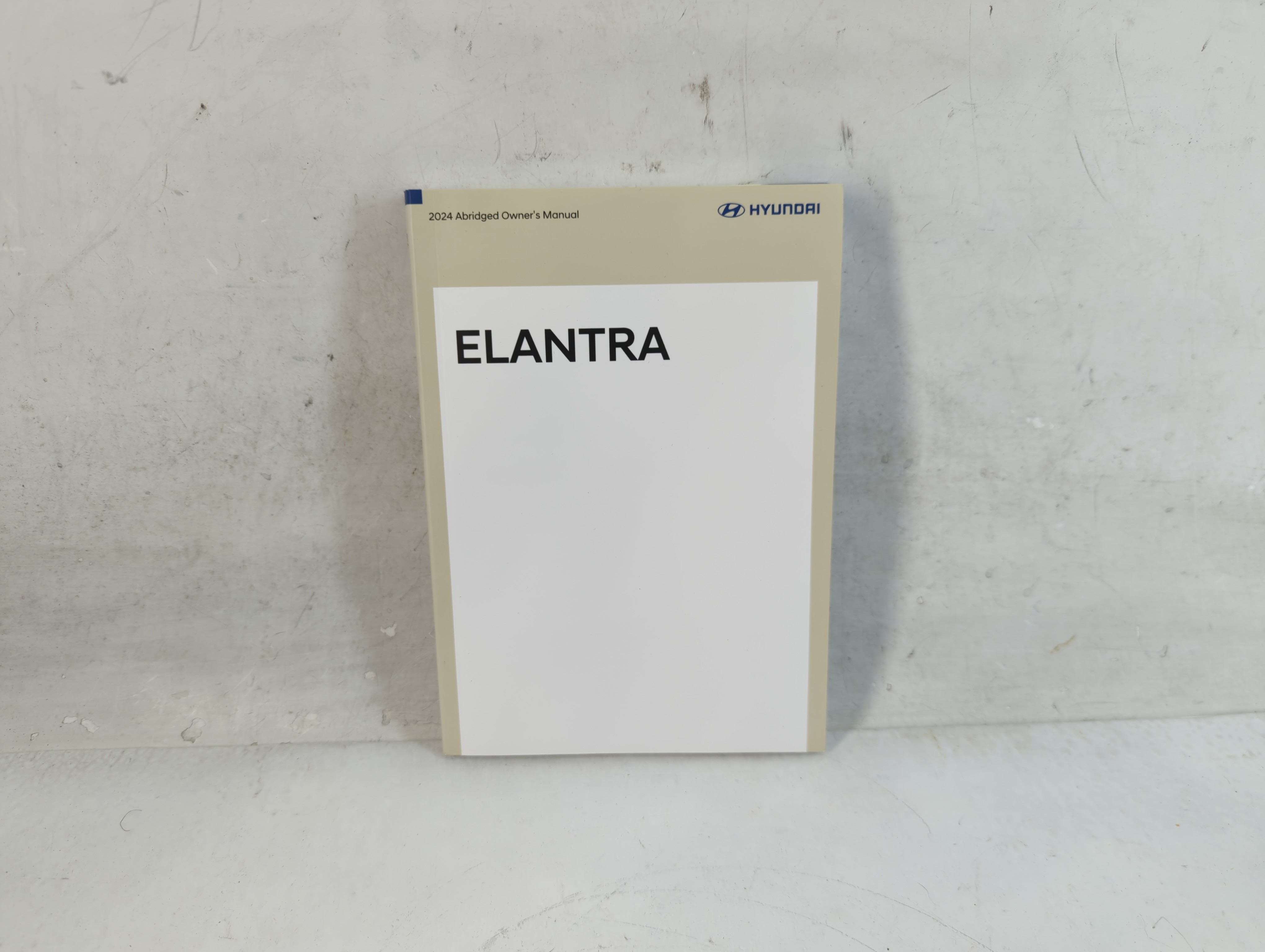 Picture of 2024 Hyundai Elantra Owners Manual Book Guide 813924