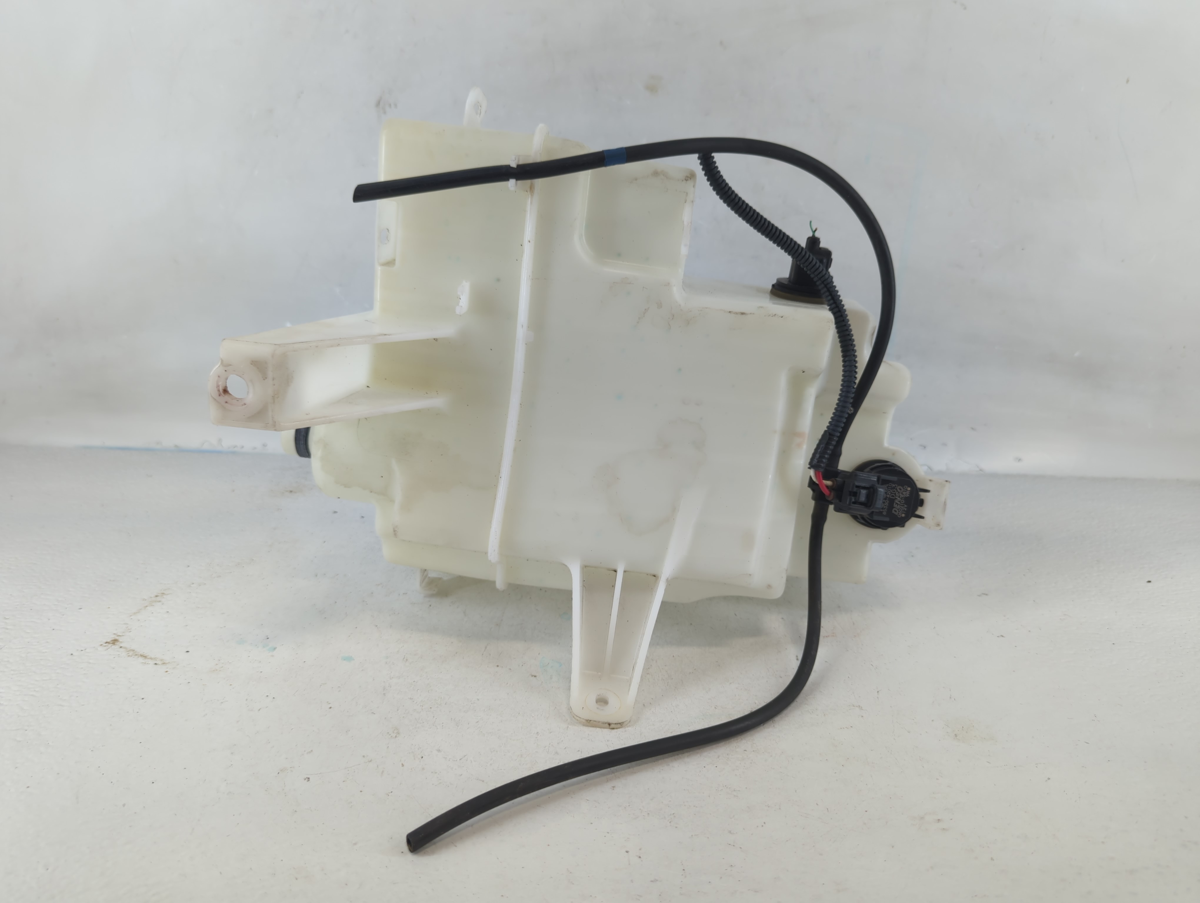 2013-2018 Toyota Rav4 Windshield Washer Fluid Reservoir Bottle Oem 813942 - Oemusedautoparts1.com