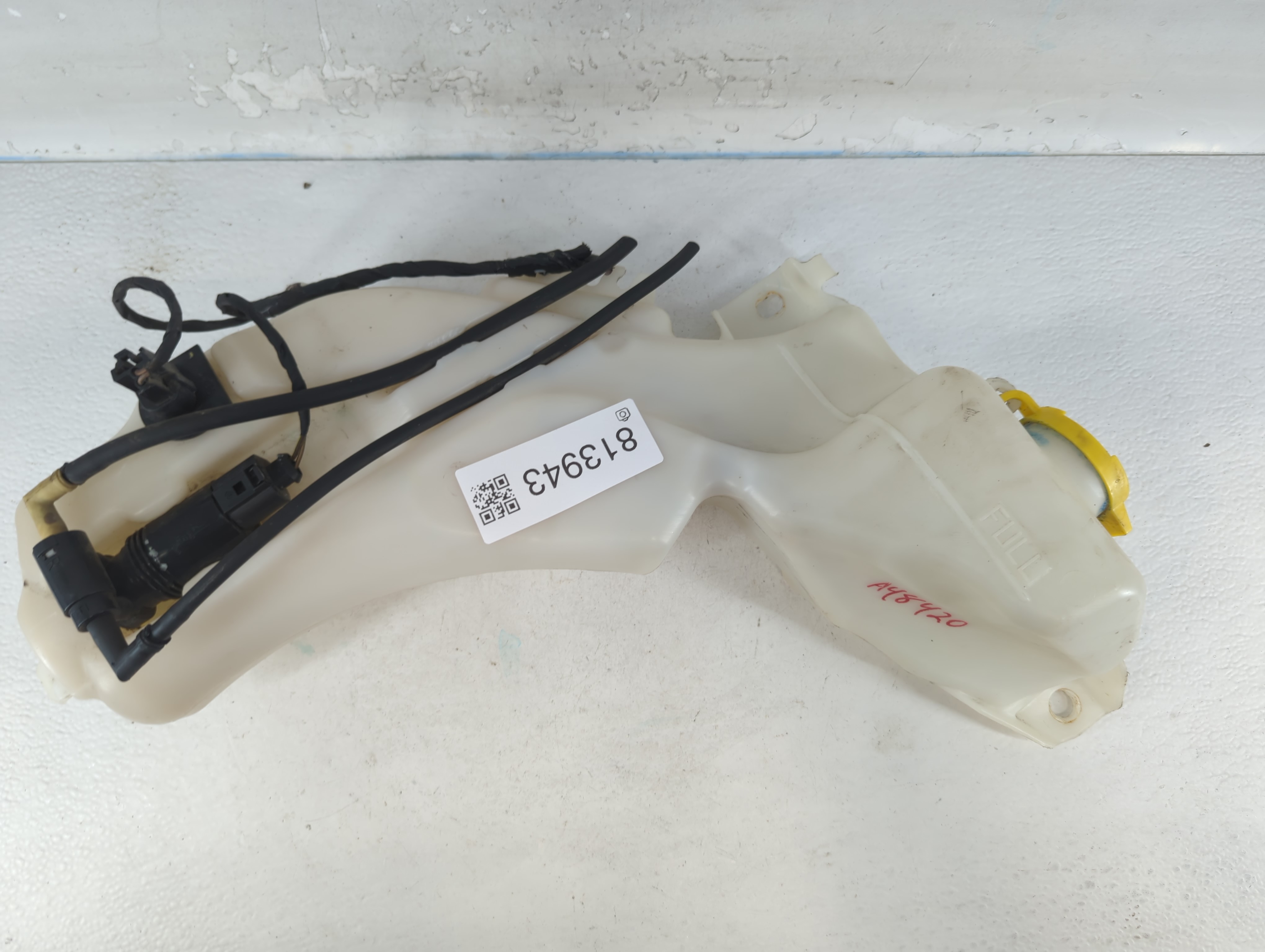 2017 Dodge Journey Windshield Washer Fluid Reservoir Bottle Oem 813943 - Oemusedautoparts1.com