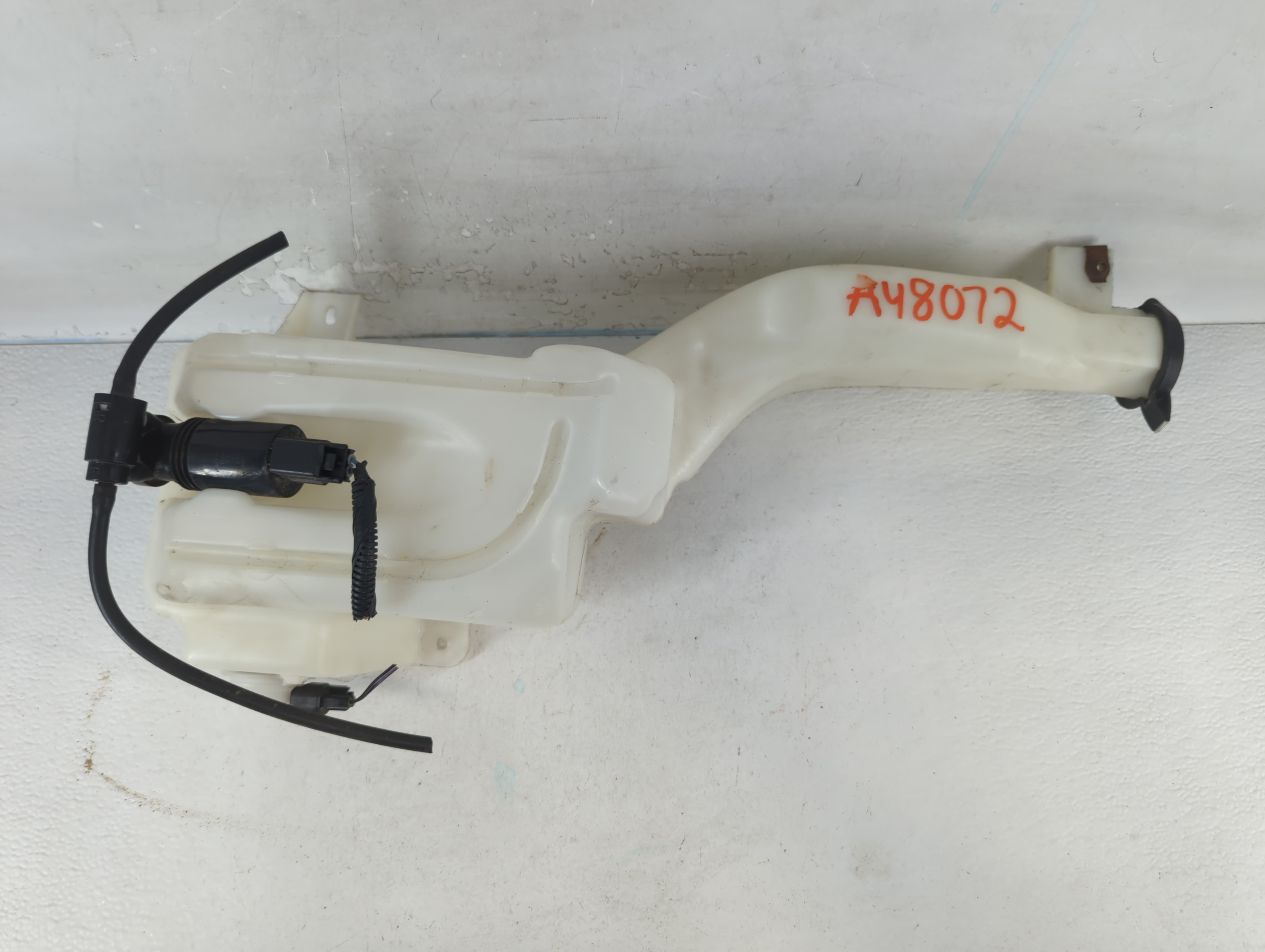 2007-2014 Ford Edge Windshield Washer Fluid Reservoir Bottle Oem 813948 - Oemusedautoparts1.com