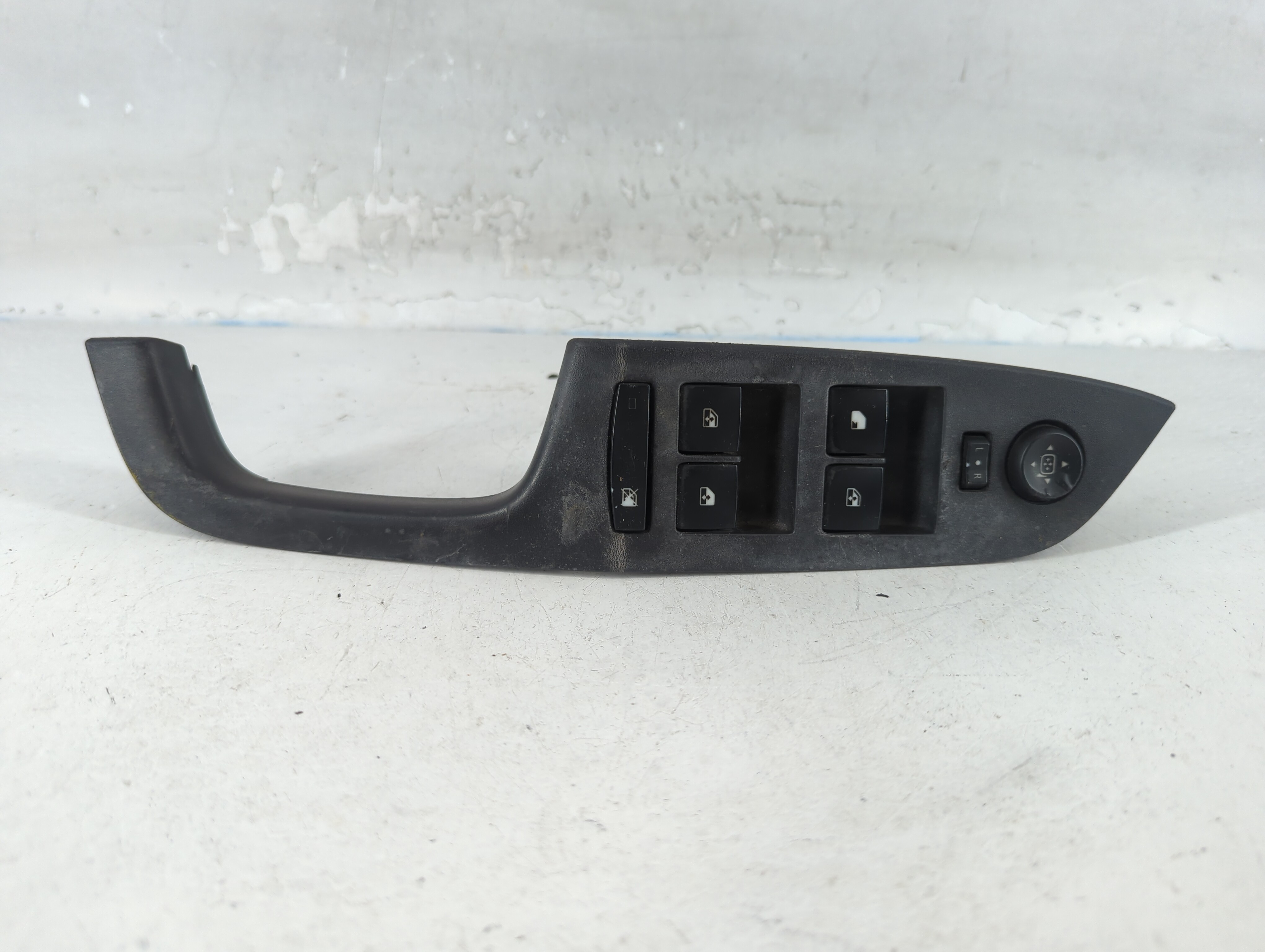 2010-2017 Chevrolet Equinox Driver Left Door Master Power Window Switch 813988 - Oemusedautoparts1.com