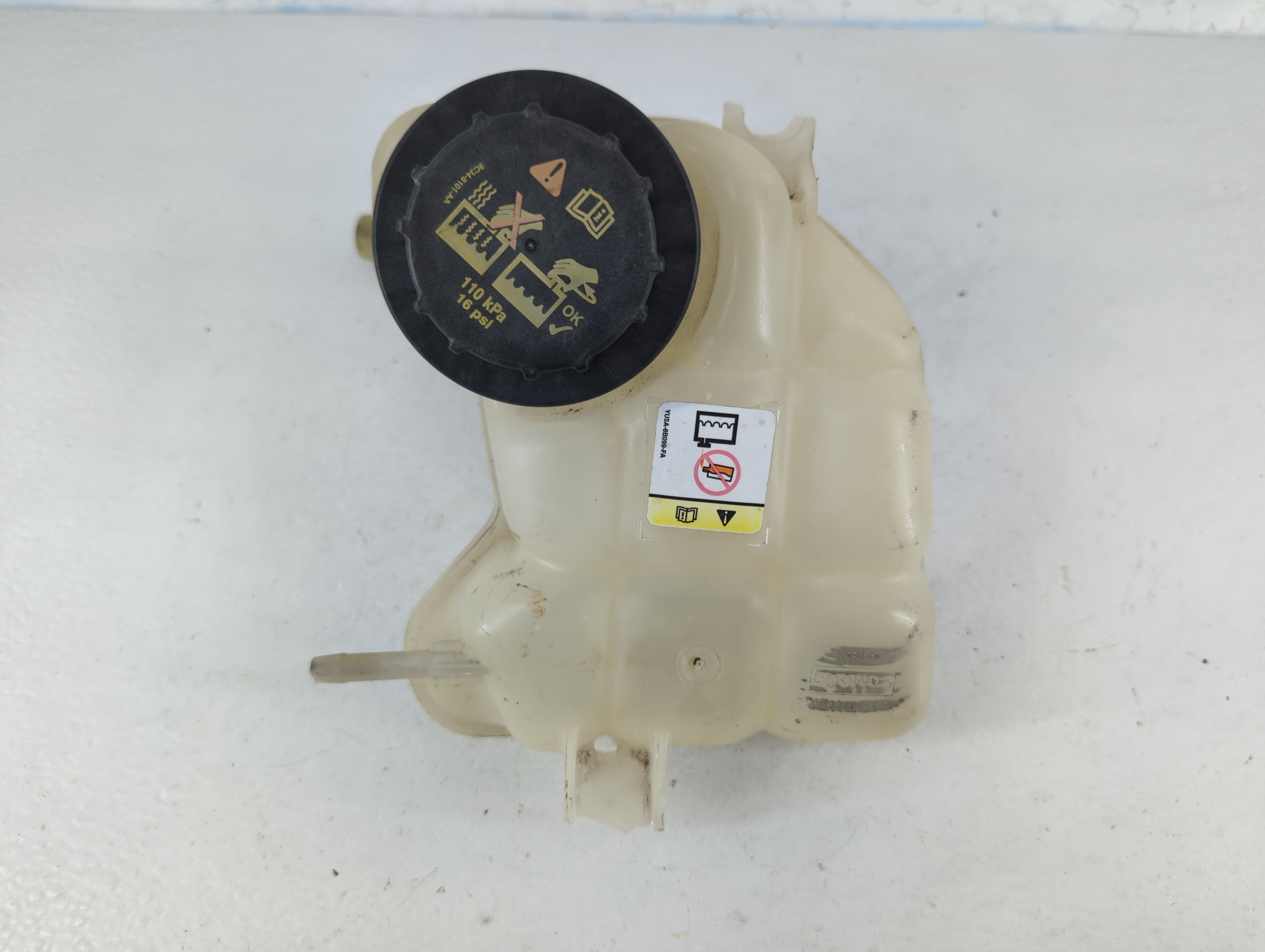 Picture of 2002-2005 Ford Explorer Radiator Coolant Overflow Expansion Tank Bottle 813997
