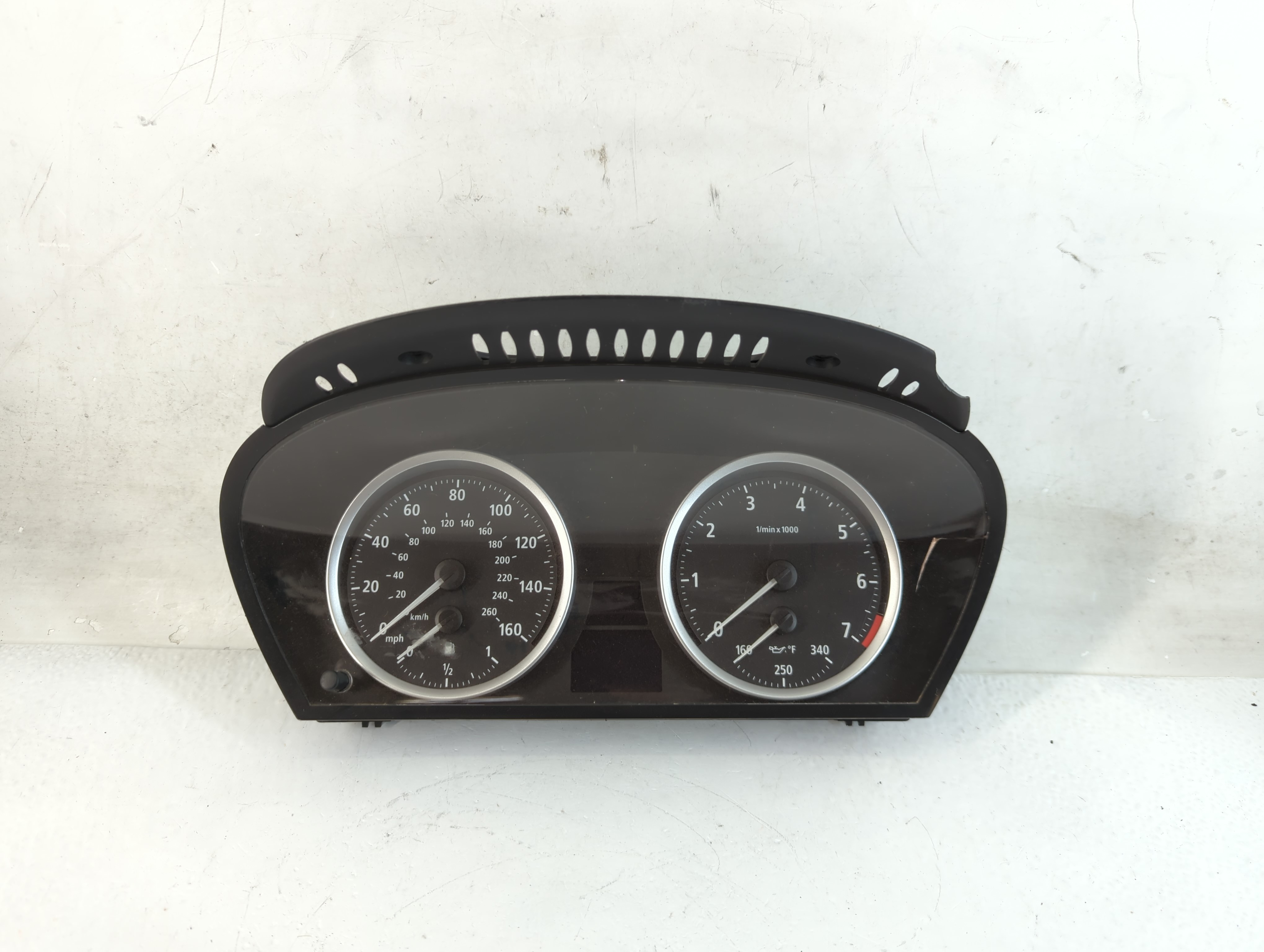 Picture of 2006-2007 Bmw 650i Speedometer Instrument Cluster Gauges 6211 135 265 814041