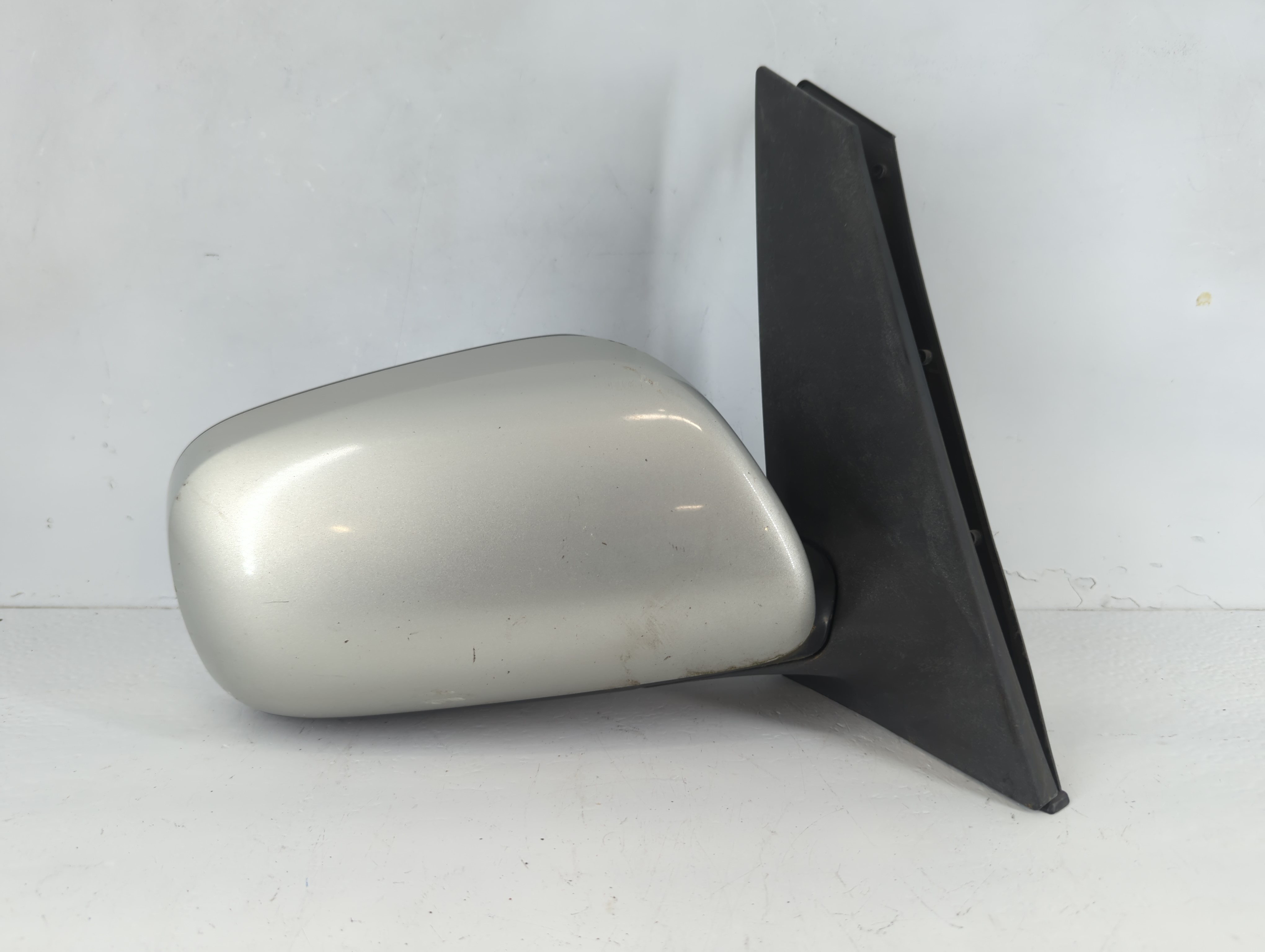 2004-2009 Toyota Prius Passenger Right Side View Manual Door Mirror 814060 - Oemusedautoparts1.com