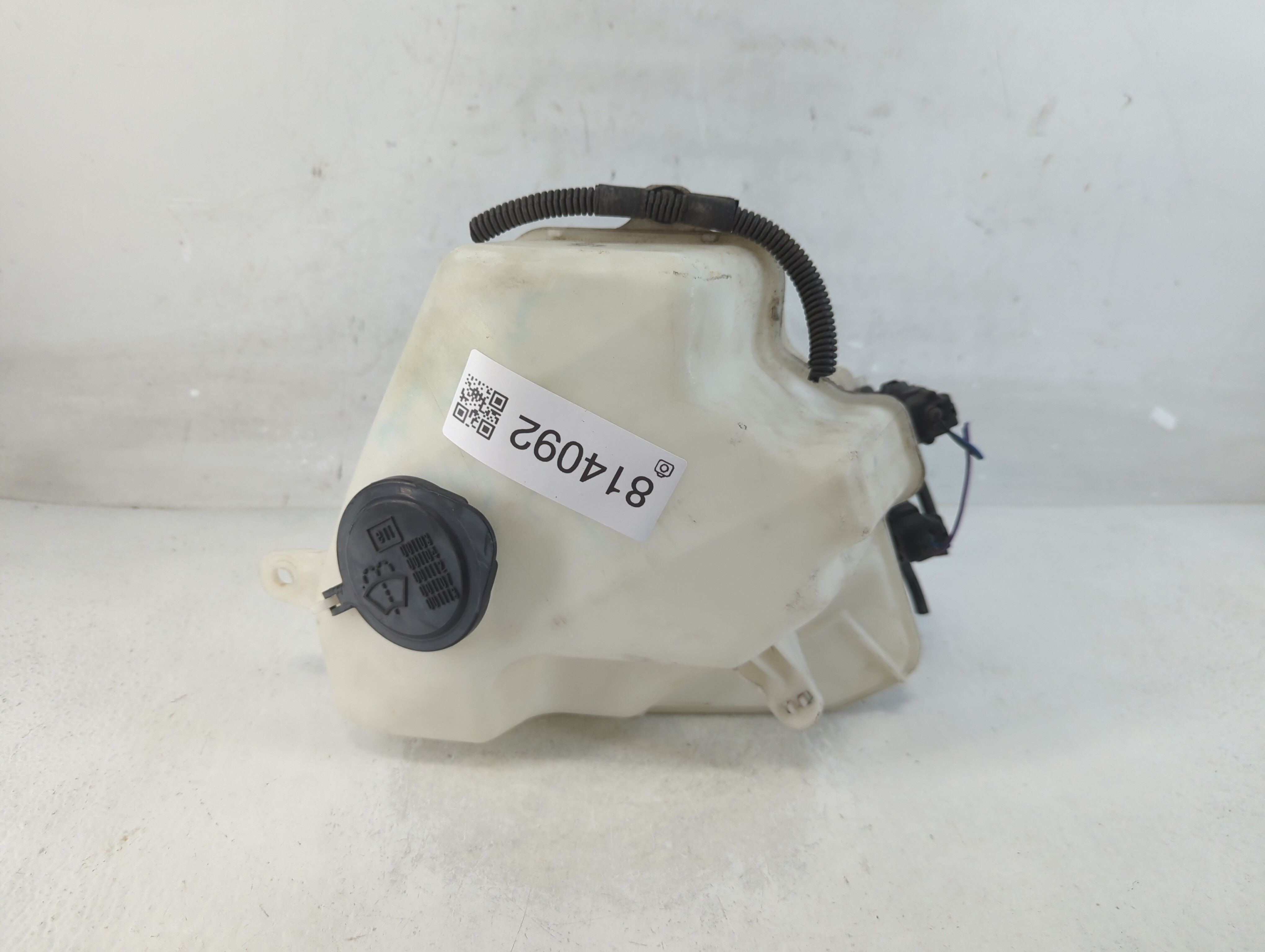 Picture of 2004-2009 Toyota Prius Windshield Washer Fluid Reservoir Bottle Oem 814092