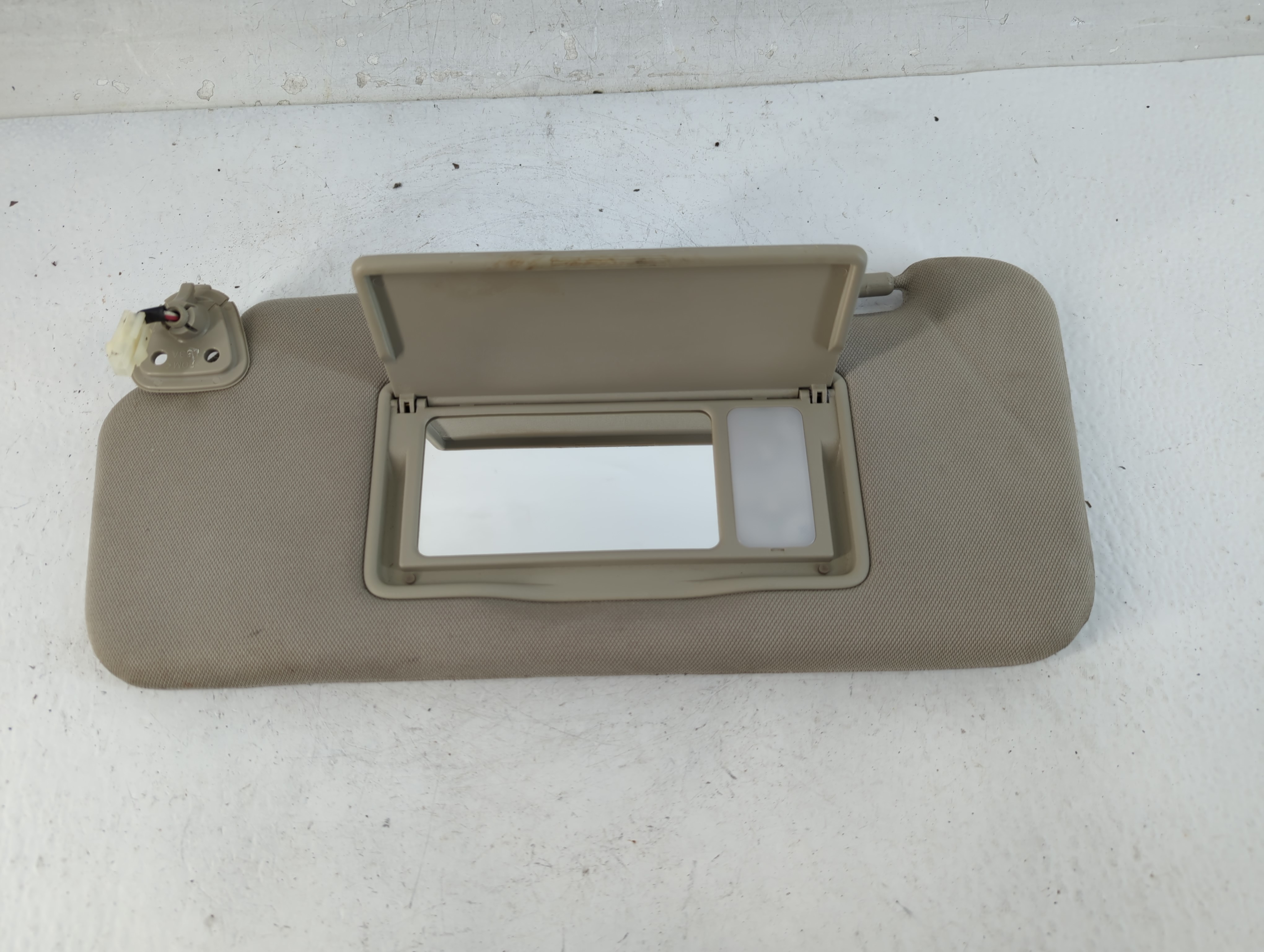 2009-2014 Nissan Murano Driver Sun Visor Mirror Left Sunvisor 814417 - Oemusedautoparts1.com