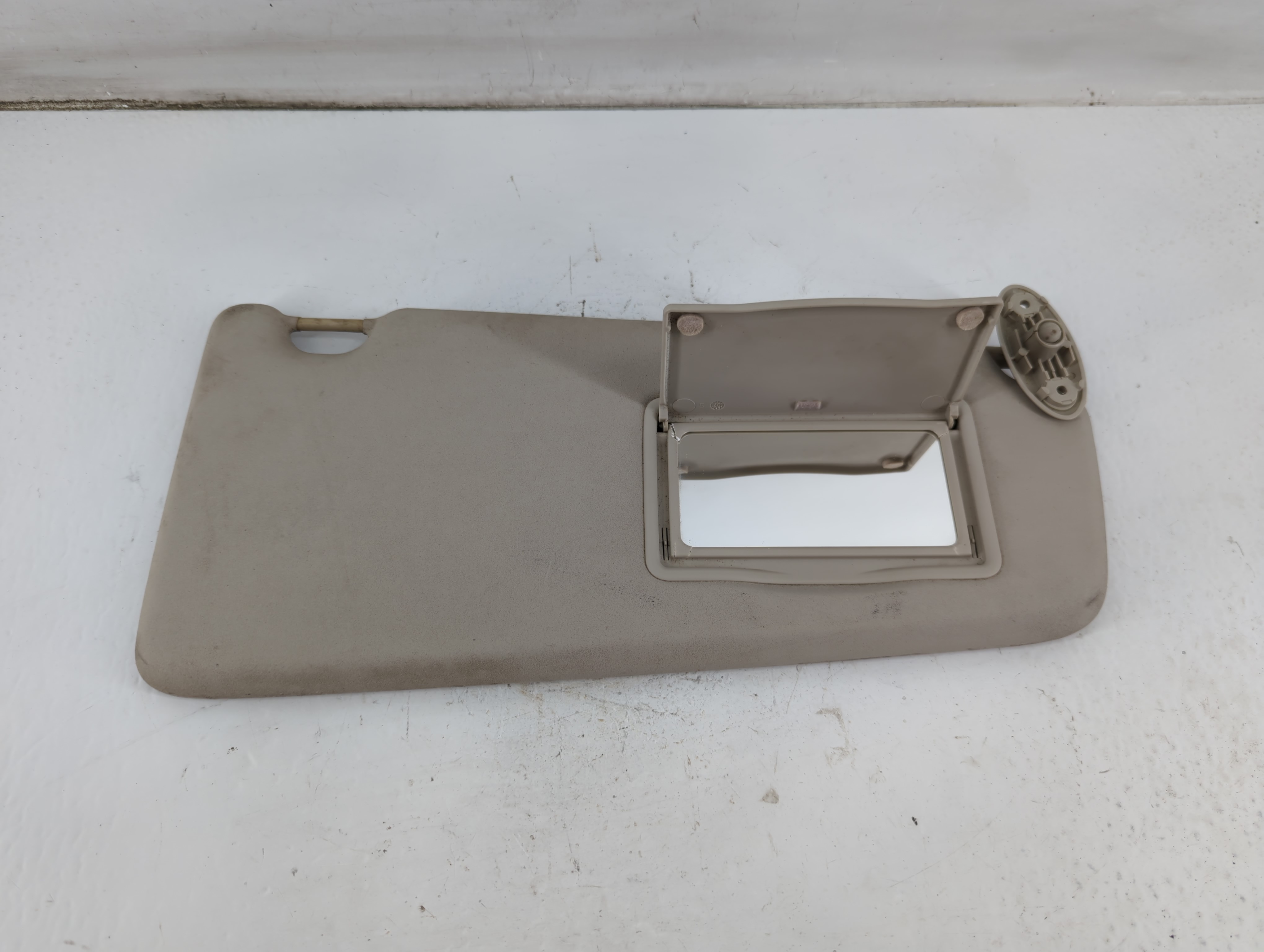 2008-2012 Land Rover Lr2 Passenger Sun Visor Mirror Right Sunvisor 814491 - Oemusedautoparts1.com