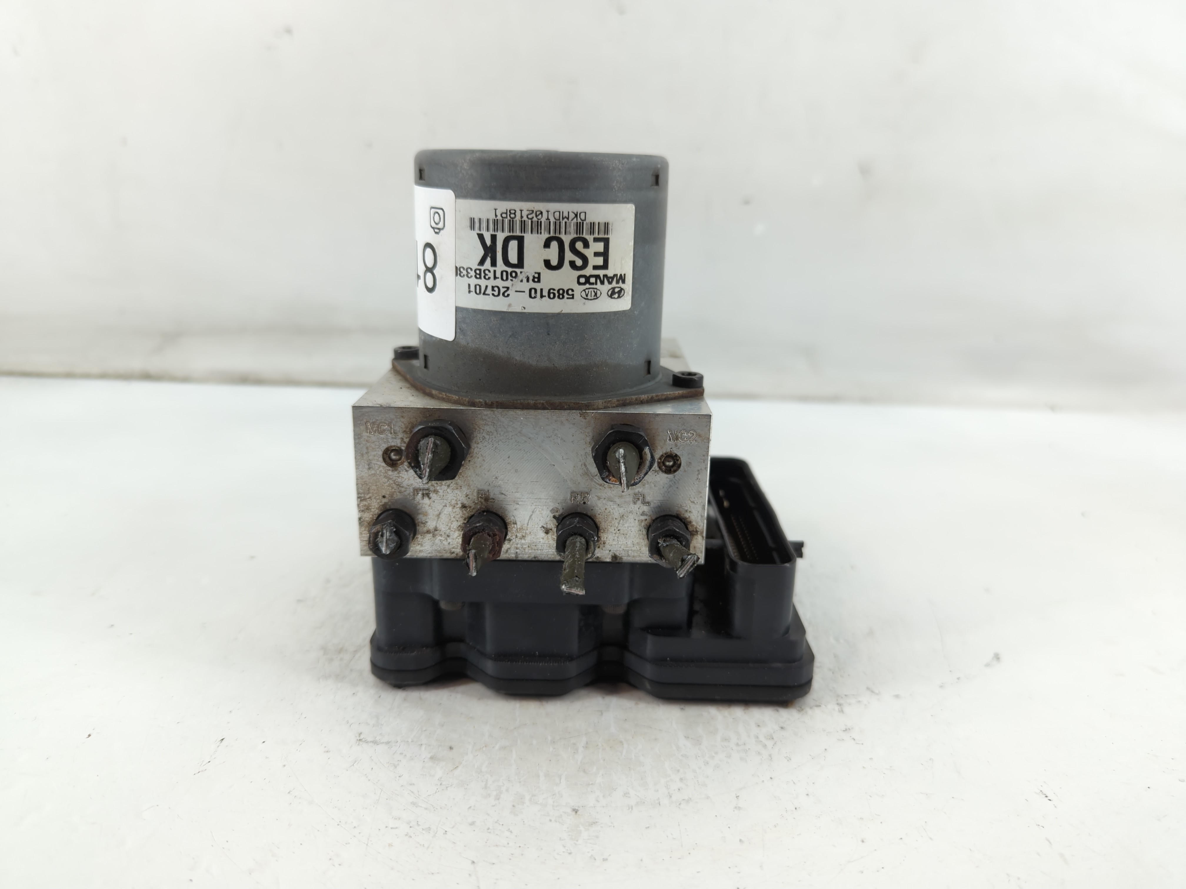 Picture of 2009-2010 Kia Optima Abs Pump Control Module 814568