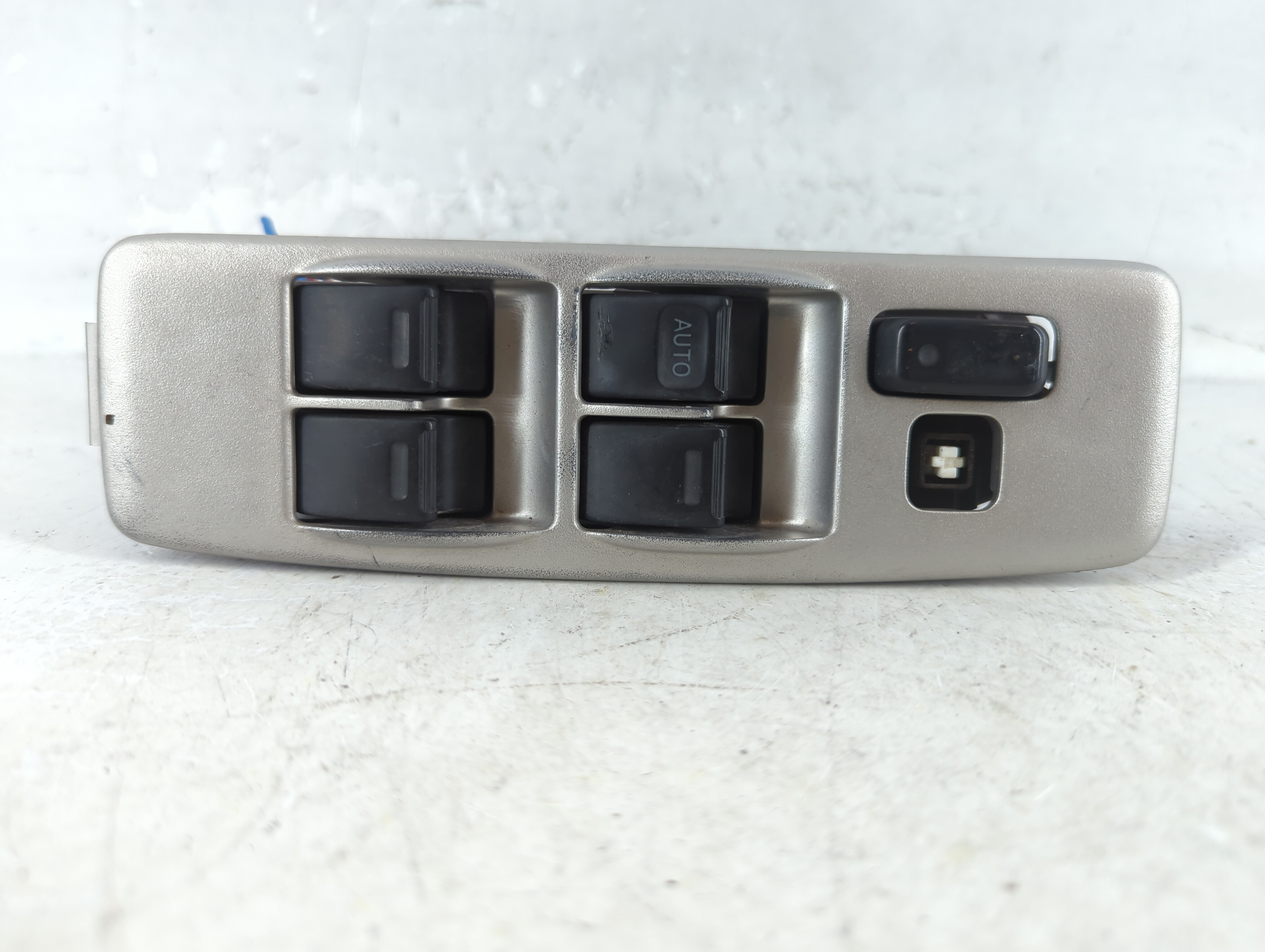 2005-2006 Scion Xb Driver Left Door Master Power Window Switch 814654 - Oemusedautoparts1.com