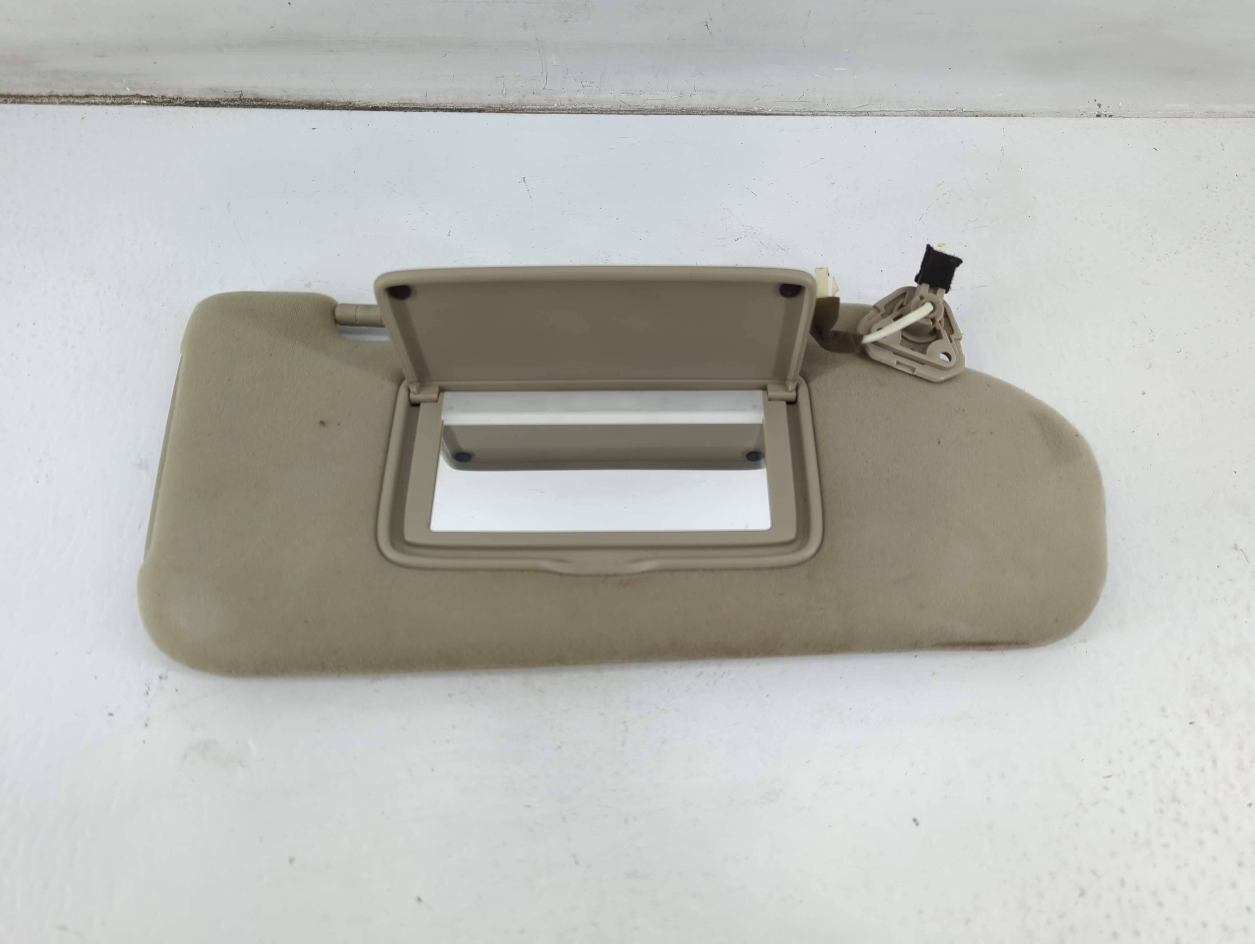 2004-2005 Infiniti Fx35 Passenger Sun Visor Mirror Right Sunvisor 814706 - Oemusedautoparts1.com