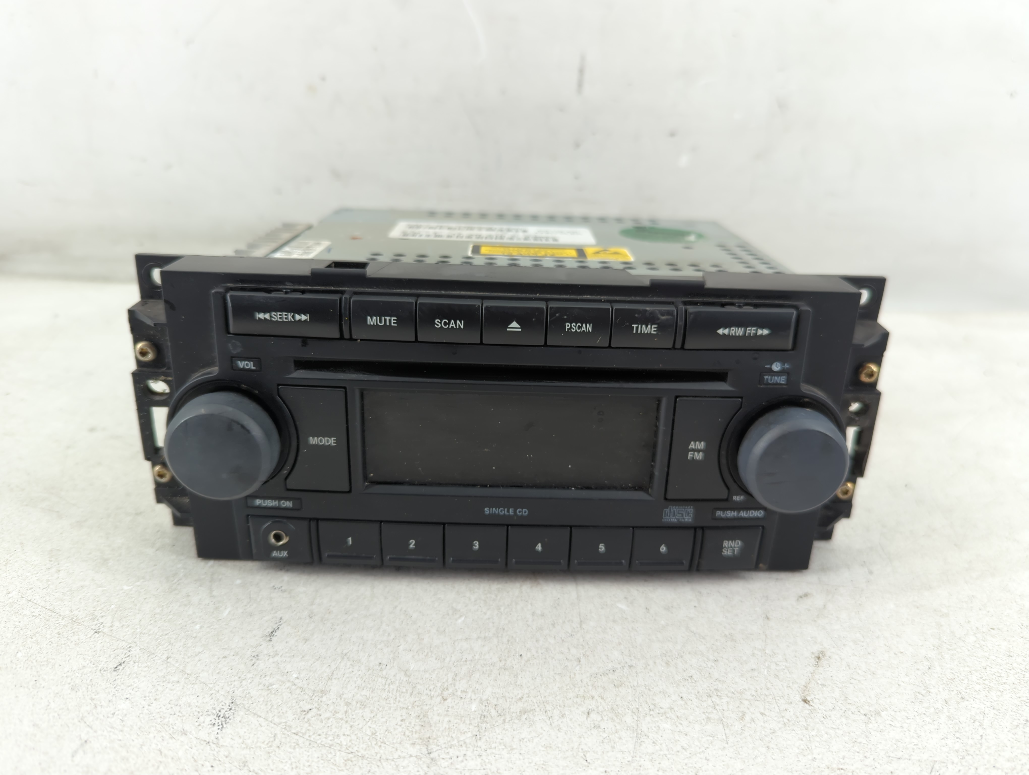 Picture of 2007-2009 Dodge Caliber Am Fm Cd Player Radio Receiver 815072