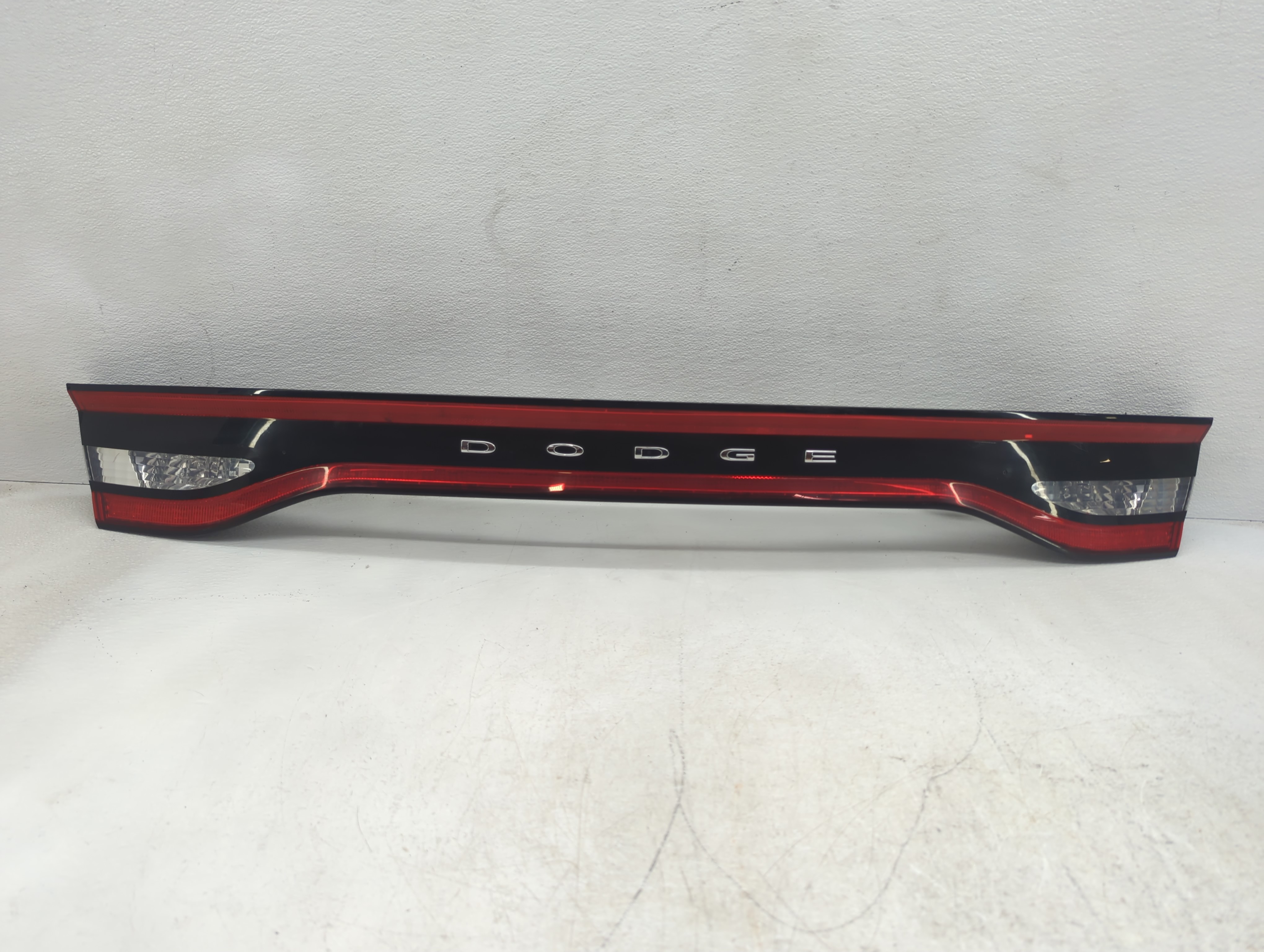 Picture of 2013 Dodge Dart Driver Left Side Tail Light Taillight Deck Lid Mounted 815480
