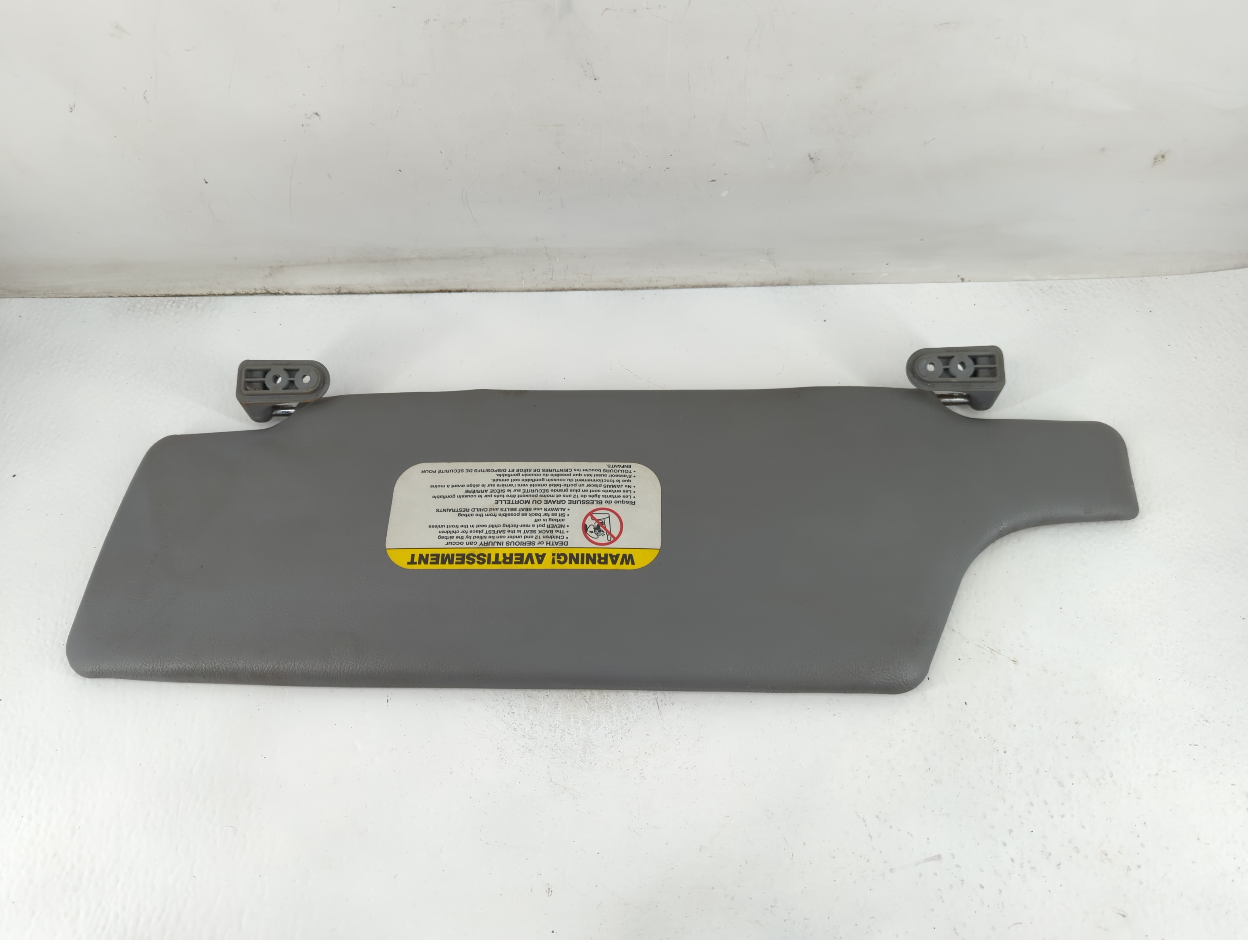2006 Dodge Sprinter 2500 Driver Sun Visor Mirror Left Sunvisor Grey 815489 - Oemusedautoparts1.com