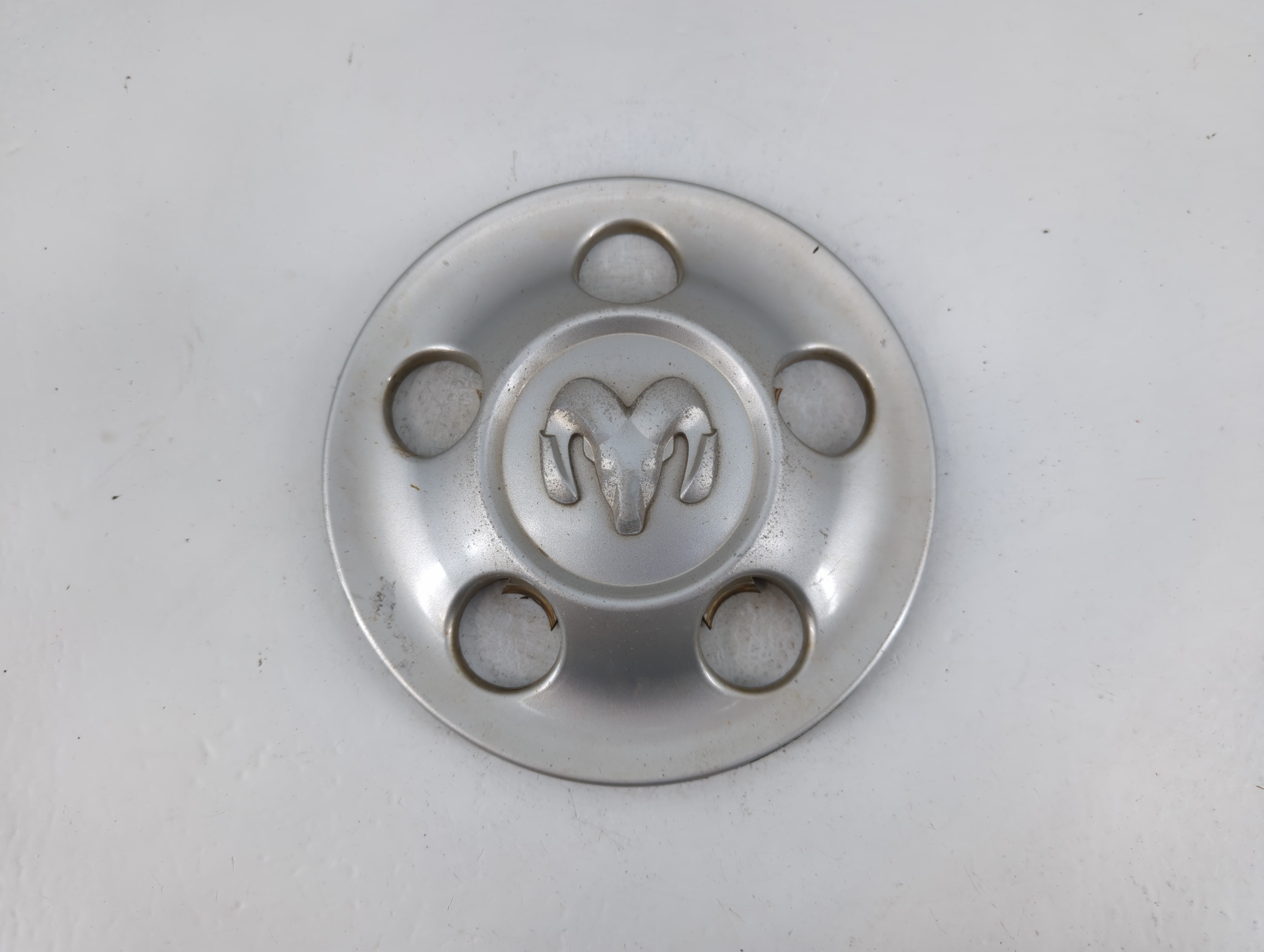 2006 Dodge Sprinter 2500 Center Cap Oem 815543 - Oemusedautoparts1.com