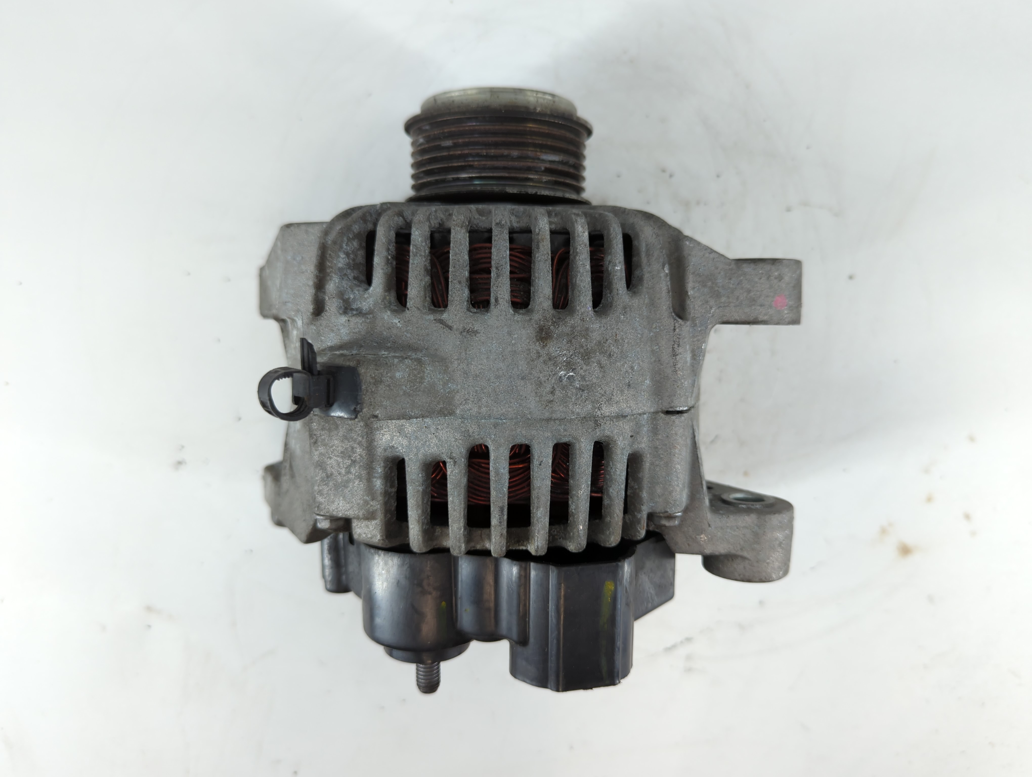 Picture of 2010 Hyundai Tucson Alternator Generator Charging Assembly Engine Oem 815916
