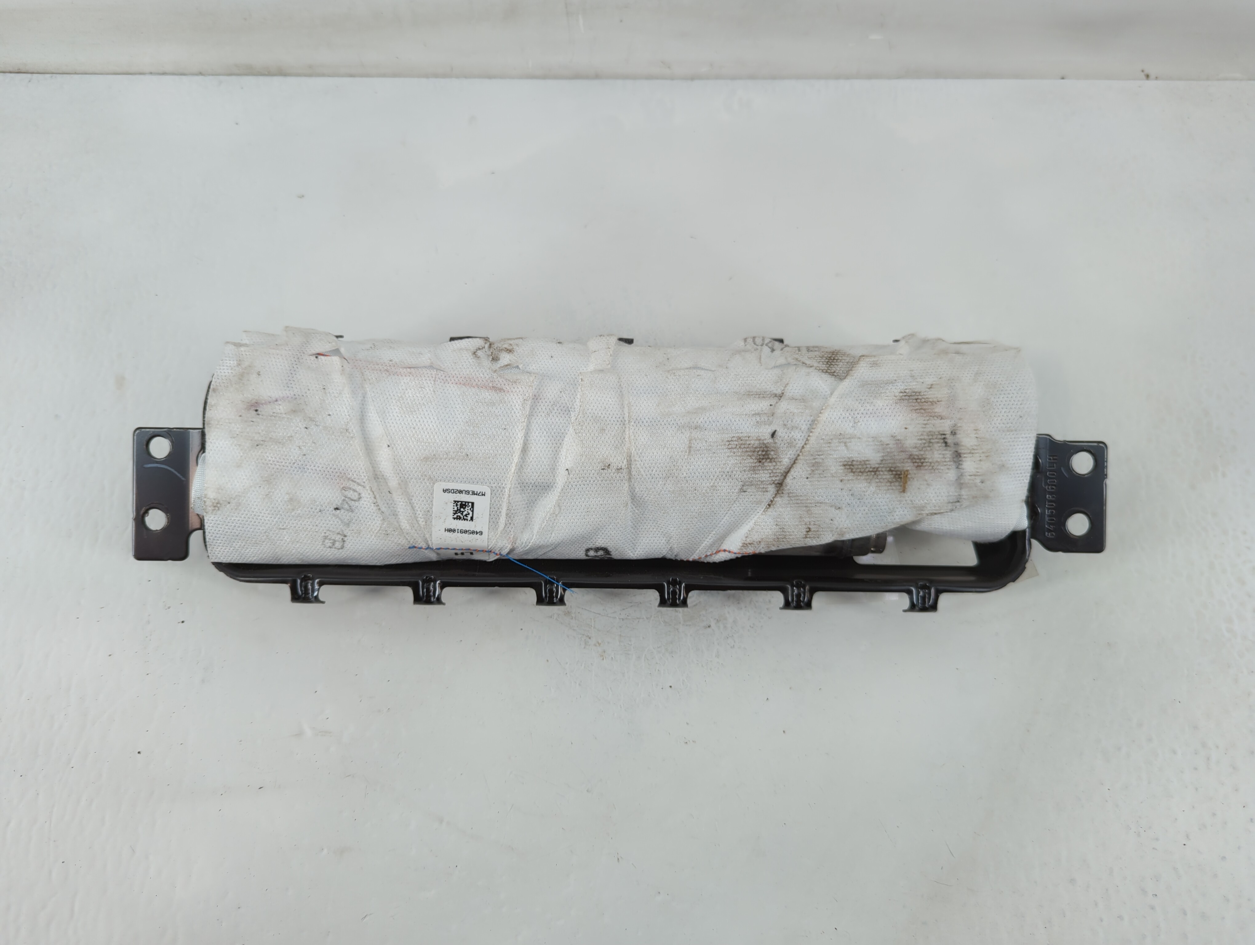 Picture of 2024-2025 Tesla Model 3 Air Bag Driver Left Knee Oem 815983