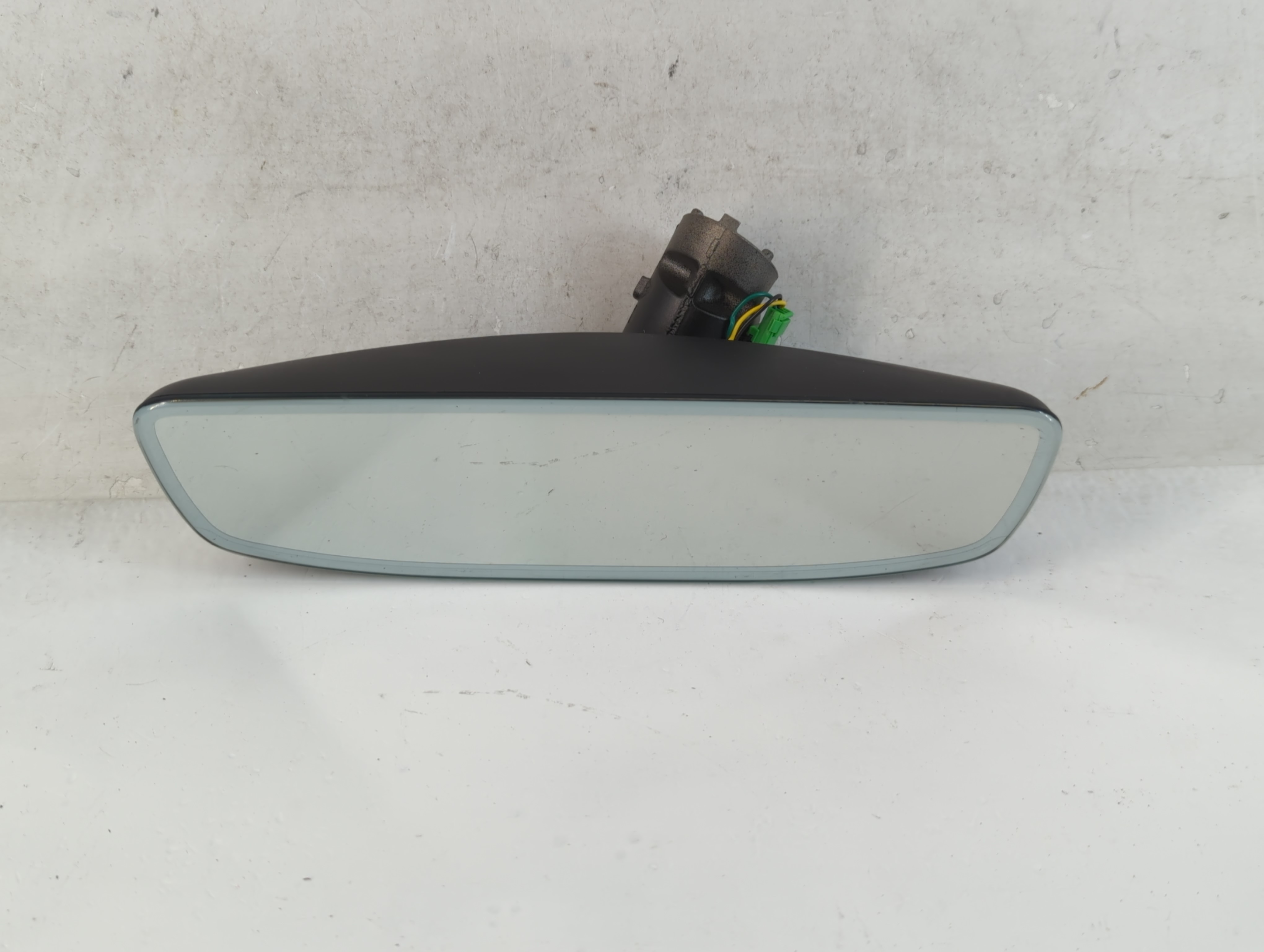 2019-2020 Volvo S60 Interior Rear View Mirror Oem 816189 - Oemusedautoparts1.com