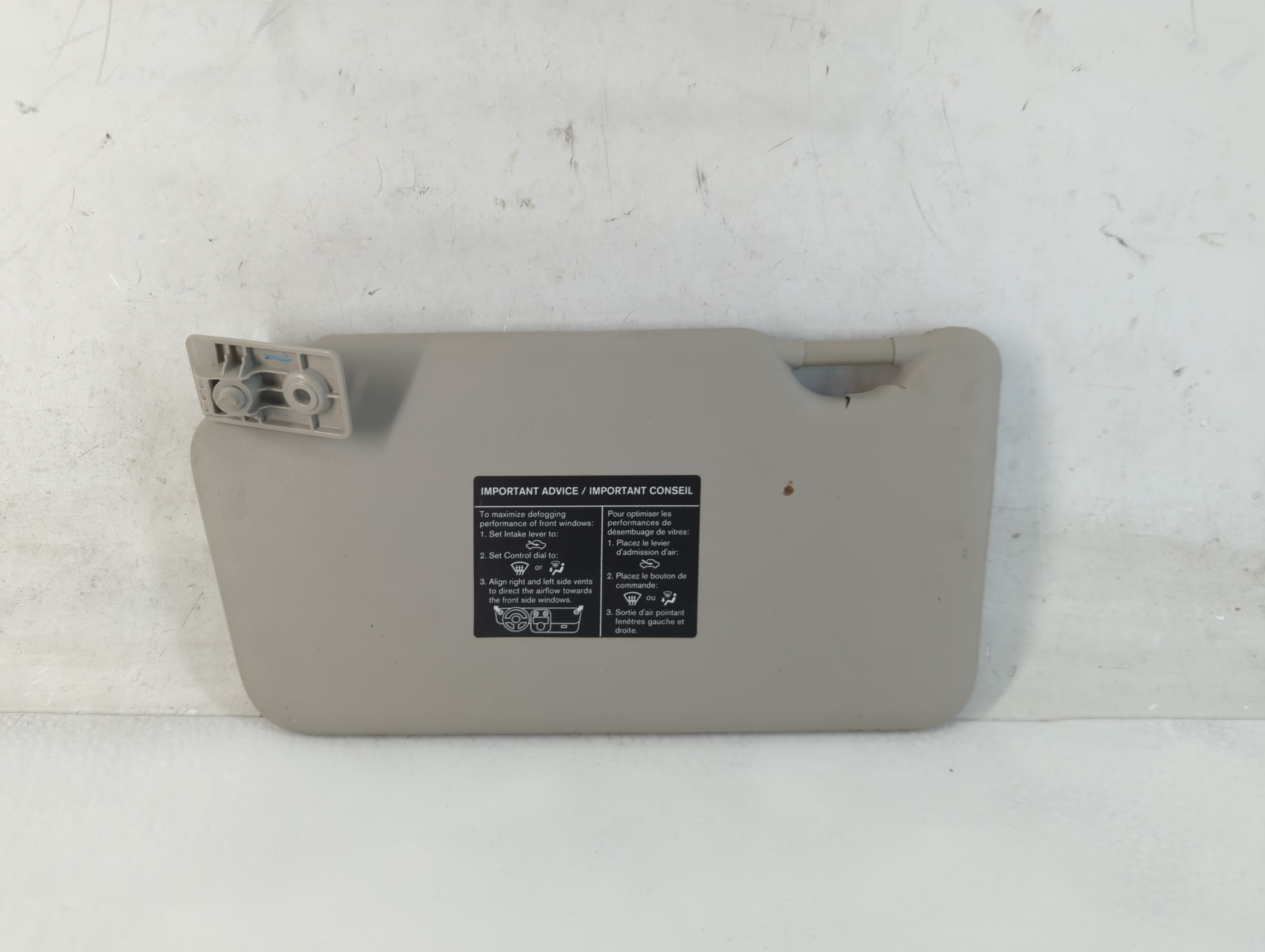 2021 Mitsubishi Outlander Sport Driver Sun Visor Mirror Left Sunvisor 816581 - Oemusedautoparts1.com