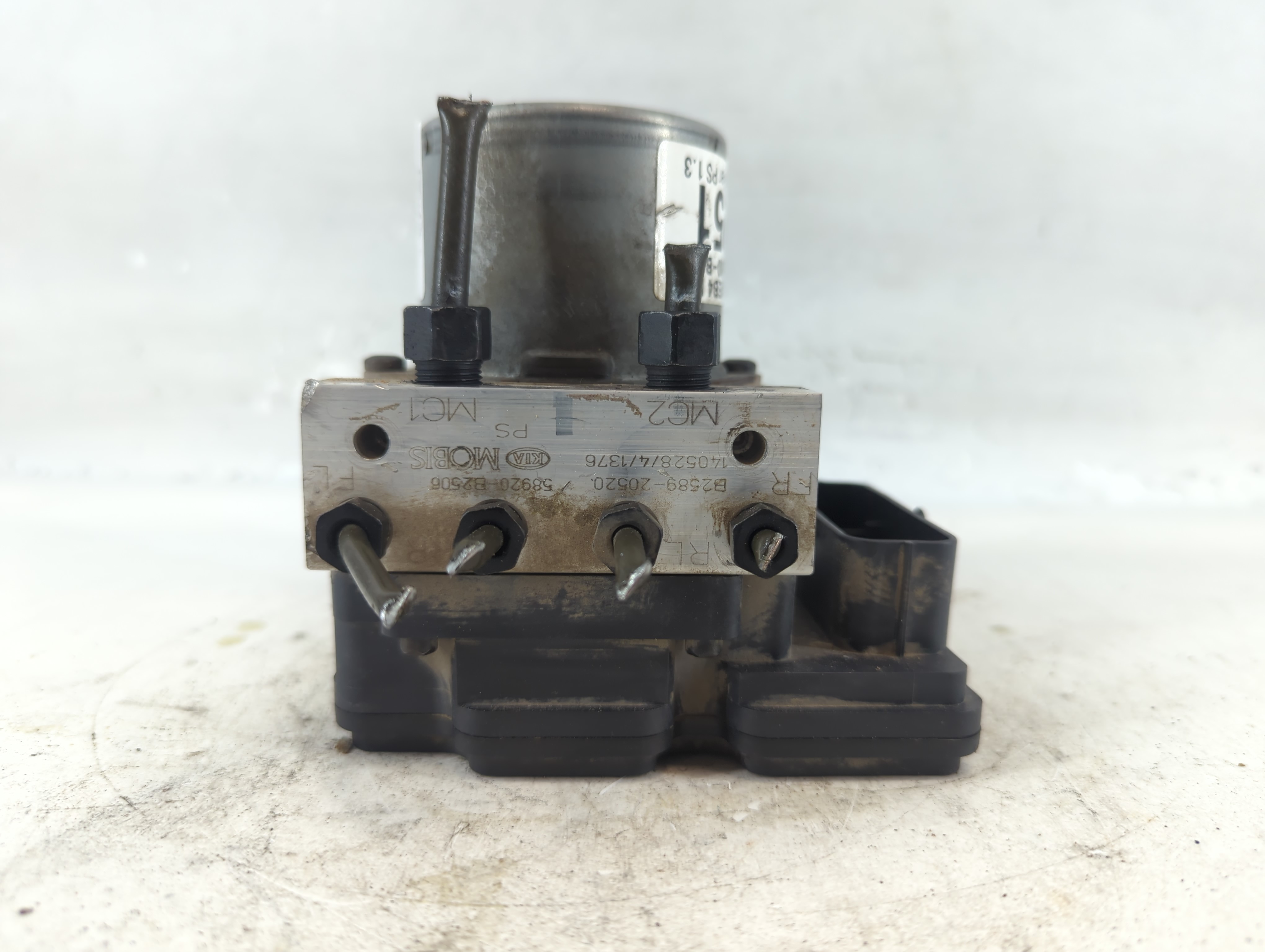 2014-2015 Kia Soul Abs Pump Control Module 816619 - Oemusedautoparts1.com