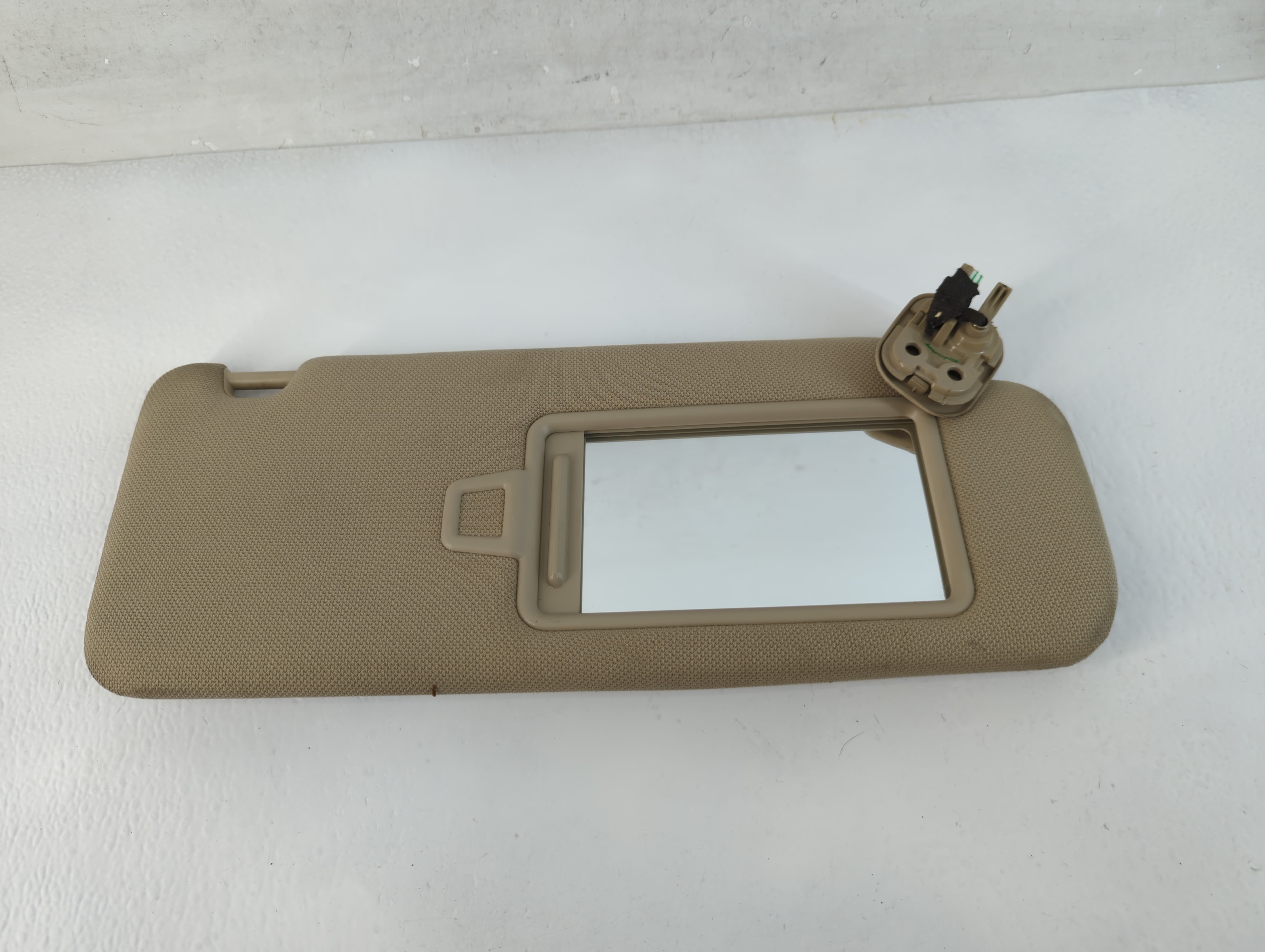 2015-2019 Hyundai Sonata Passenger Sun Visor Mirror Right Sunvisor Tan 816622 - Oemusedautoparts1.com