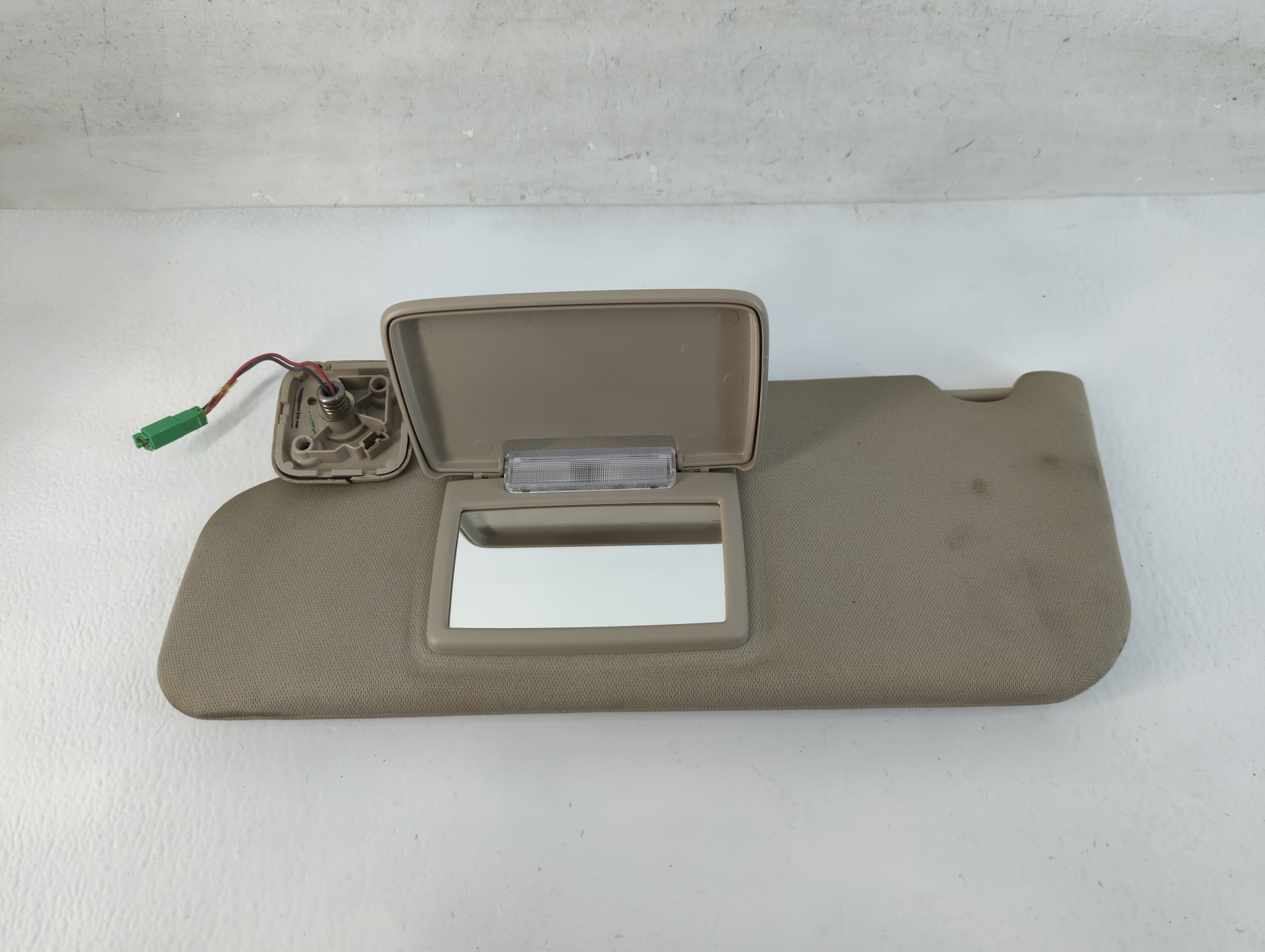 2011-2014 Ford Edge Driver Sun Visor Mirror Left Sunvisor Beige 816687 - Oemusedautoparts1.com