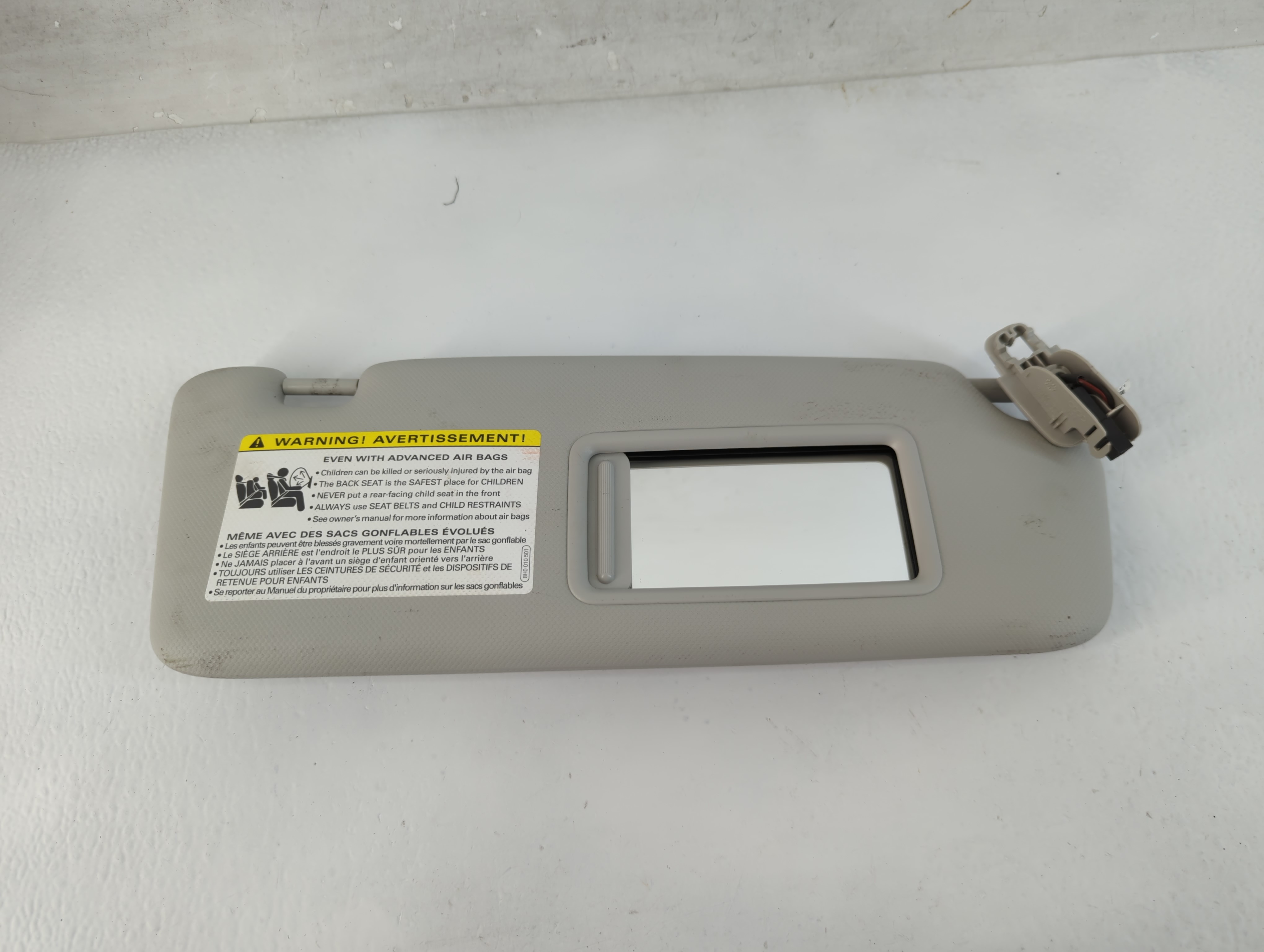Picture of 2009-2012 Audi A4 Passenger Sun Visor Mirror Right Sunvisor Cream 816707