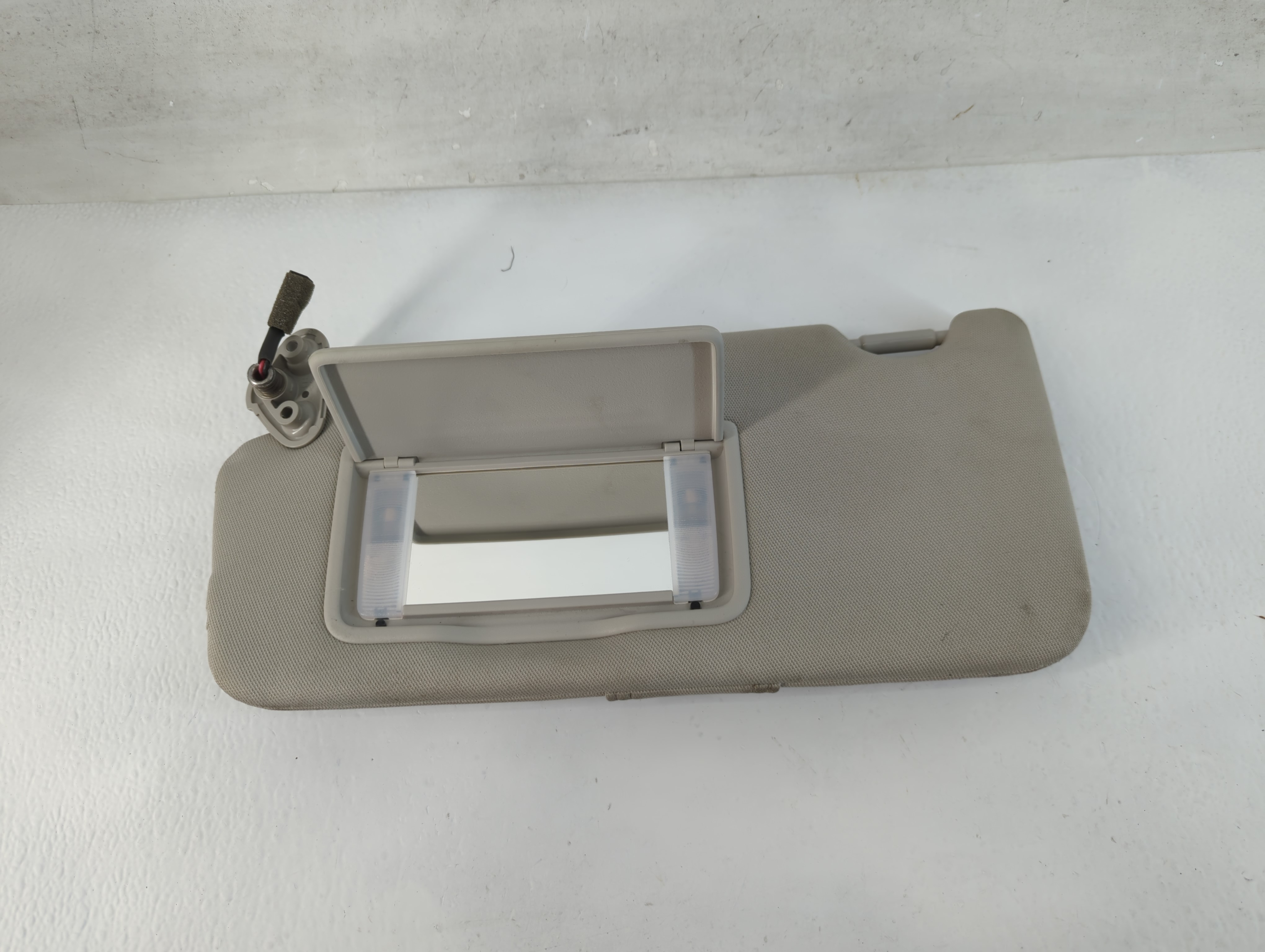2010-2014 Subaru Legacy Driver Sun Visor Mirror Left Sunvisor Beige 816708 - Oemusedautoparts1.com