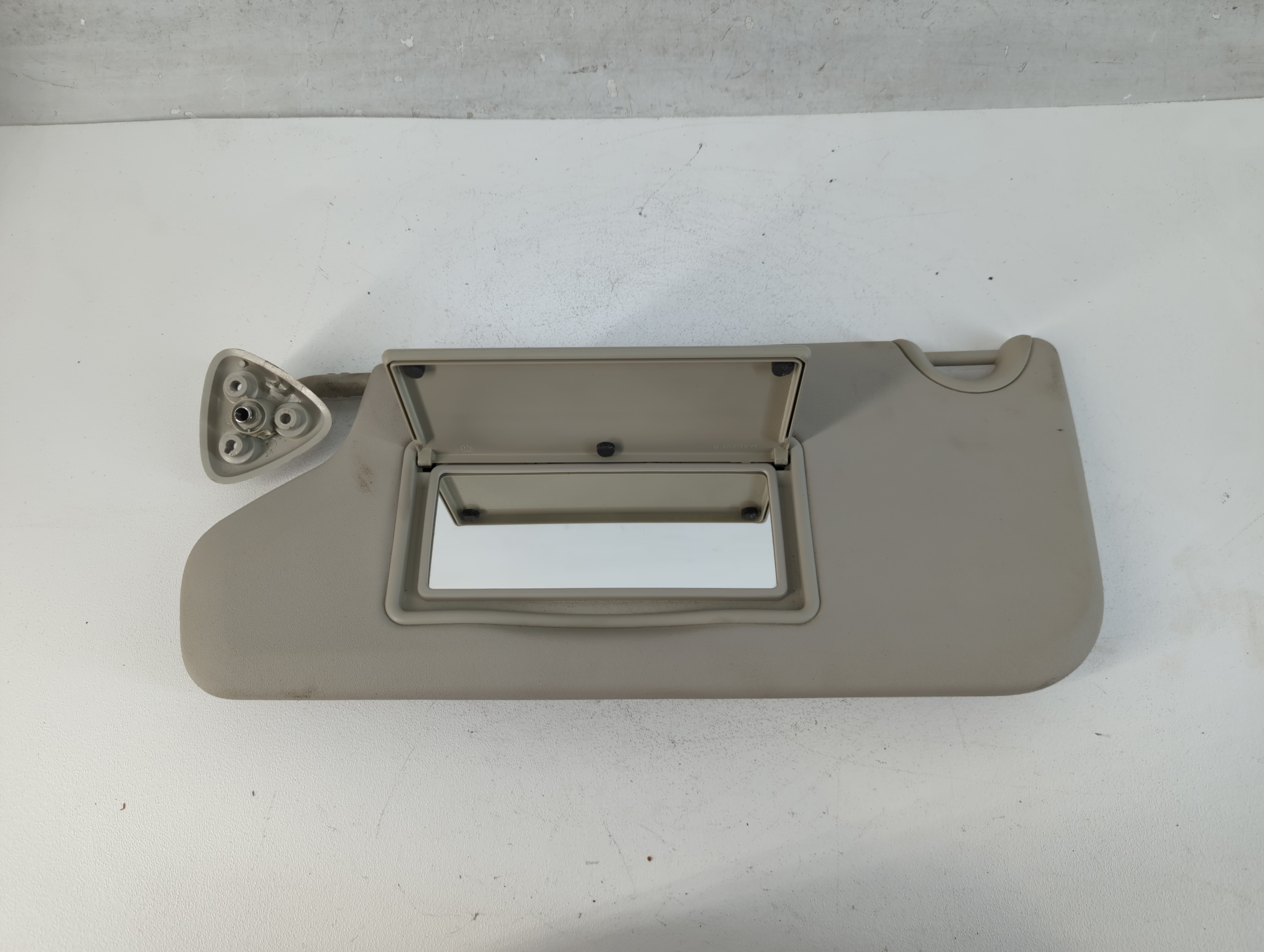 2013 Dodge Journey Driver Sun Visor Mirror Left Sunvisor Grey 816720 - Oemusedautoparts1.com