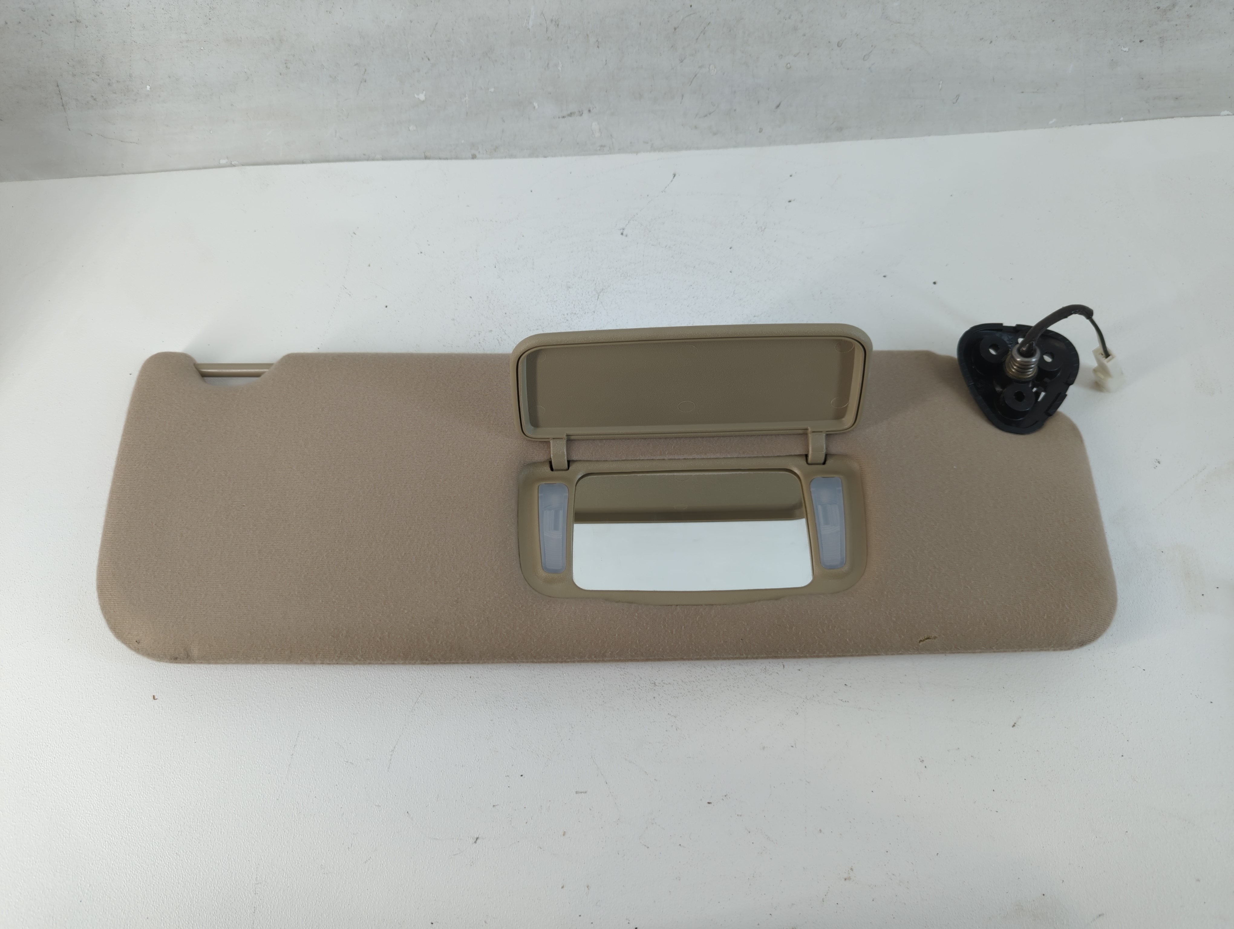 2005-2010 Toyota Sienna Passenger Sun Visor Mirror Right Sunvisor Tan 816725 - Oemusedautoparts1.com