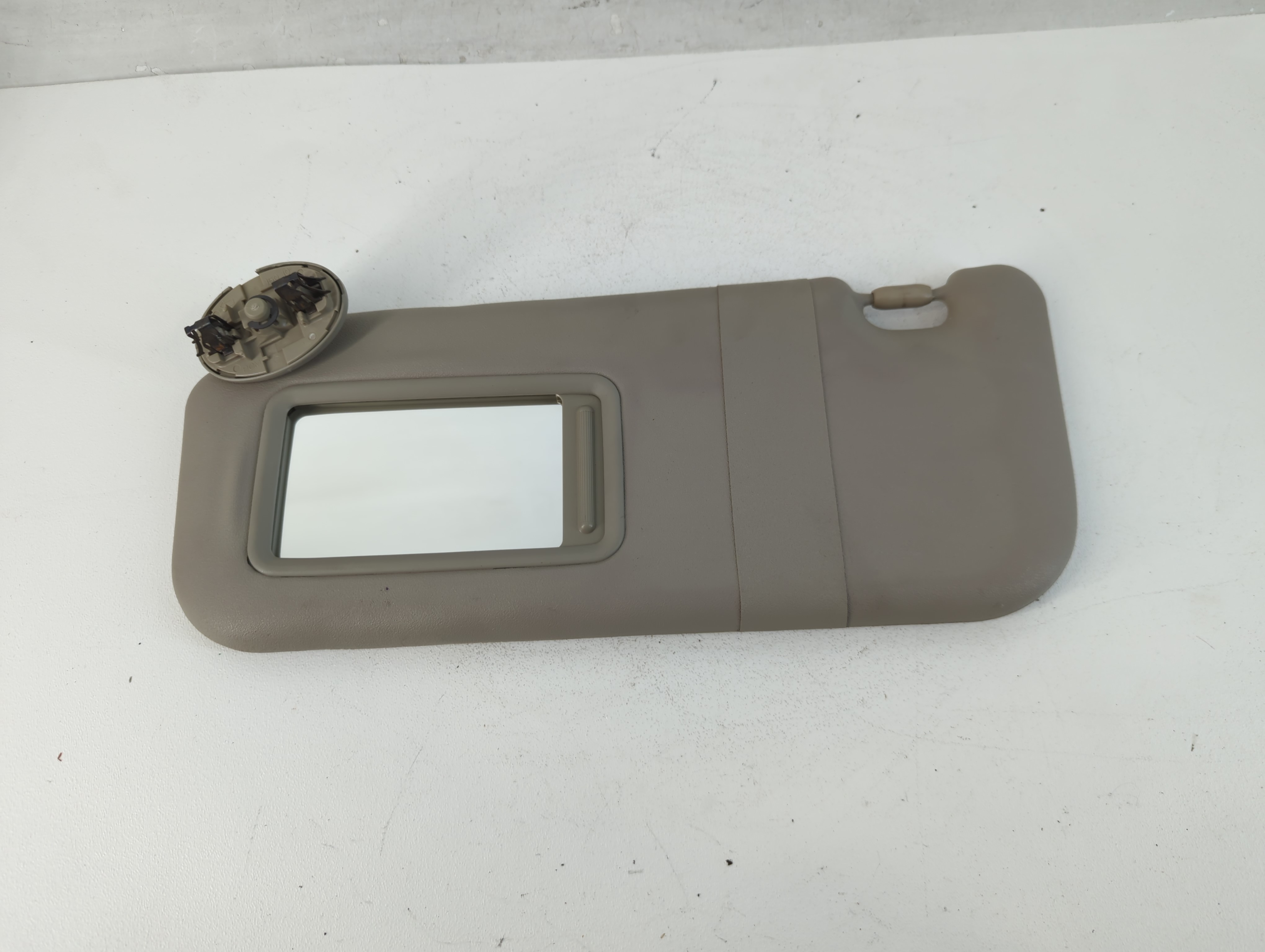 2009-2013 Toyota Corolla Driver Sun Visor Mirror Left Sunvisor Grey 816728 - Oemusedautoparts1.com
