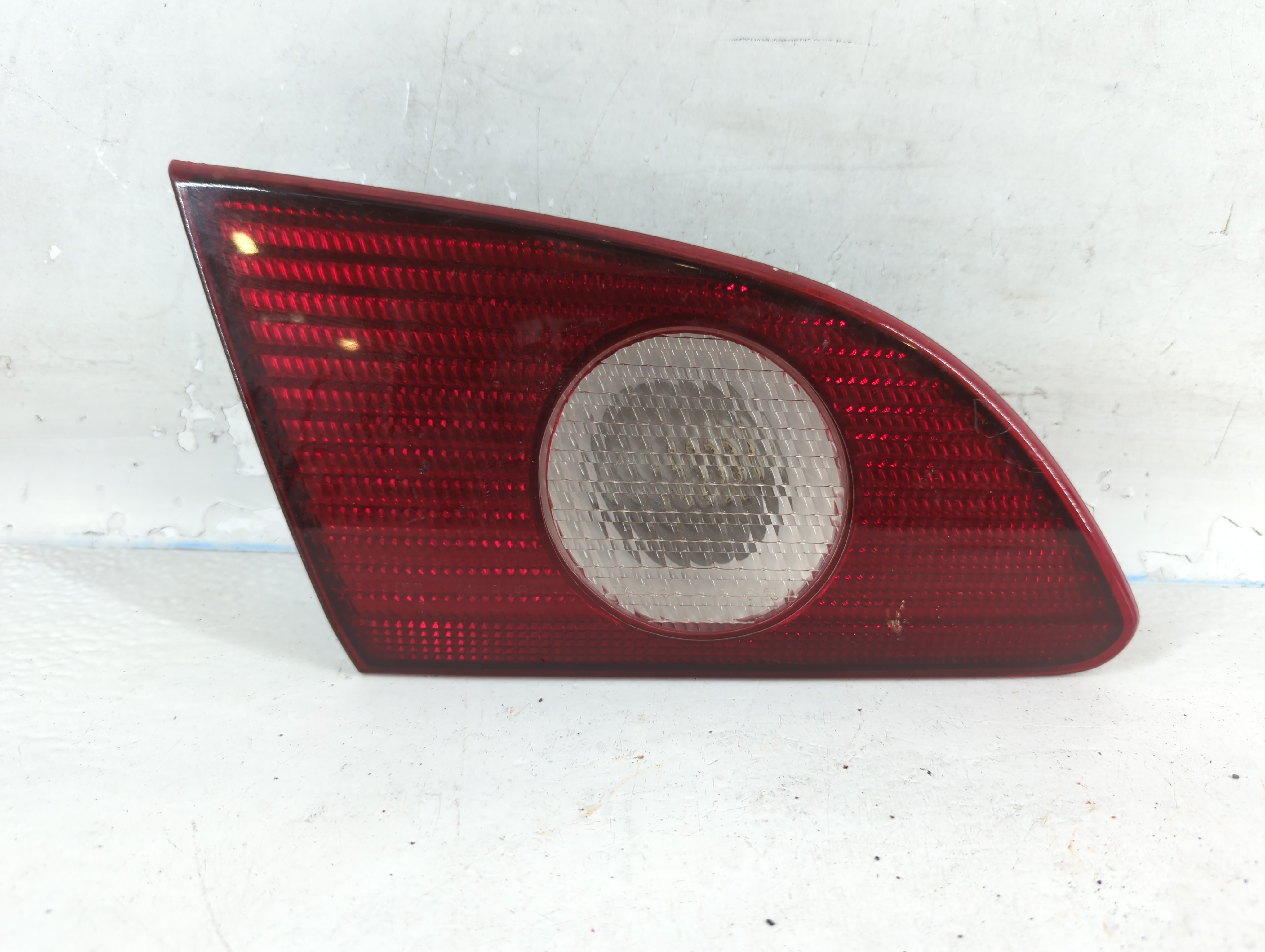 2001-2002 Toyota Corolla Driver Left Side Tail Light Taillight Oem 816777 - Oemusedautoparts1.com