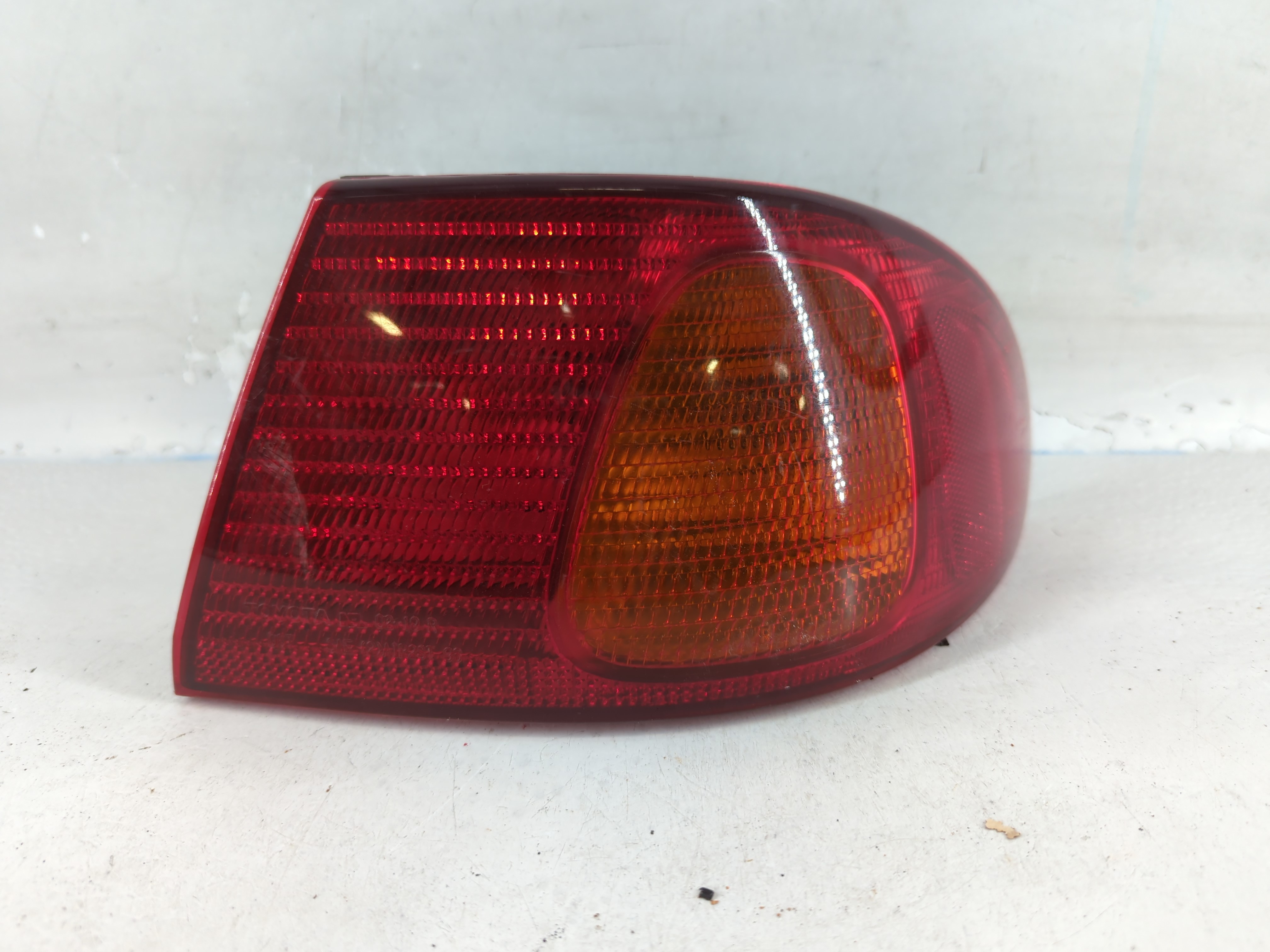 1998-2002 Toyota Corolla Driver Left Side Tail Light Taillight Oem 816778 - Oemusedautoparts1.com