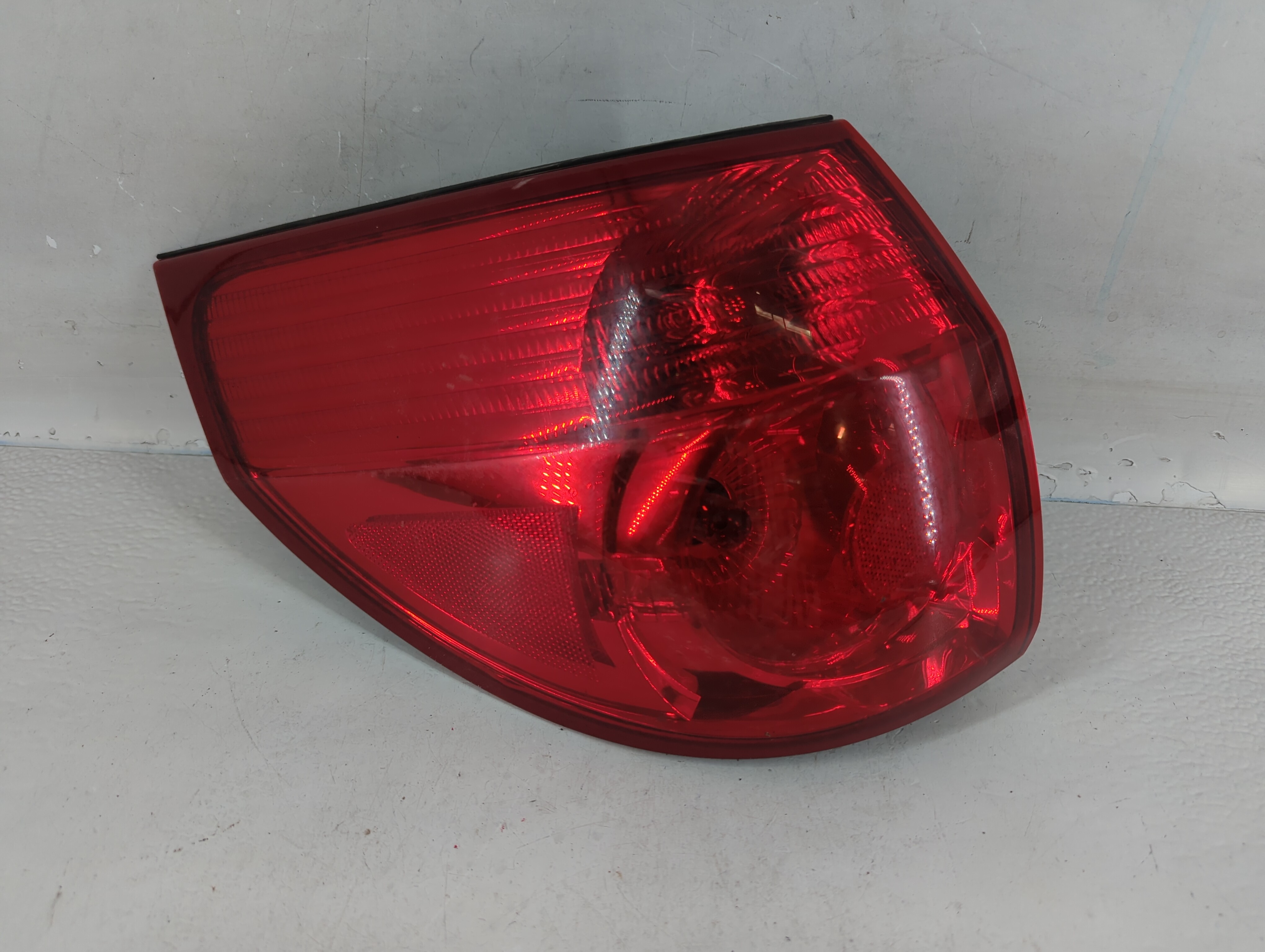 2006-2010 Toyota Sienna Passenger Right Side Tail Light Taillight Oem 816779 - Oemusedautoparts1.com