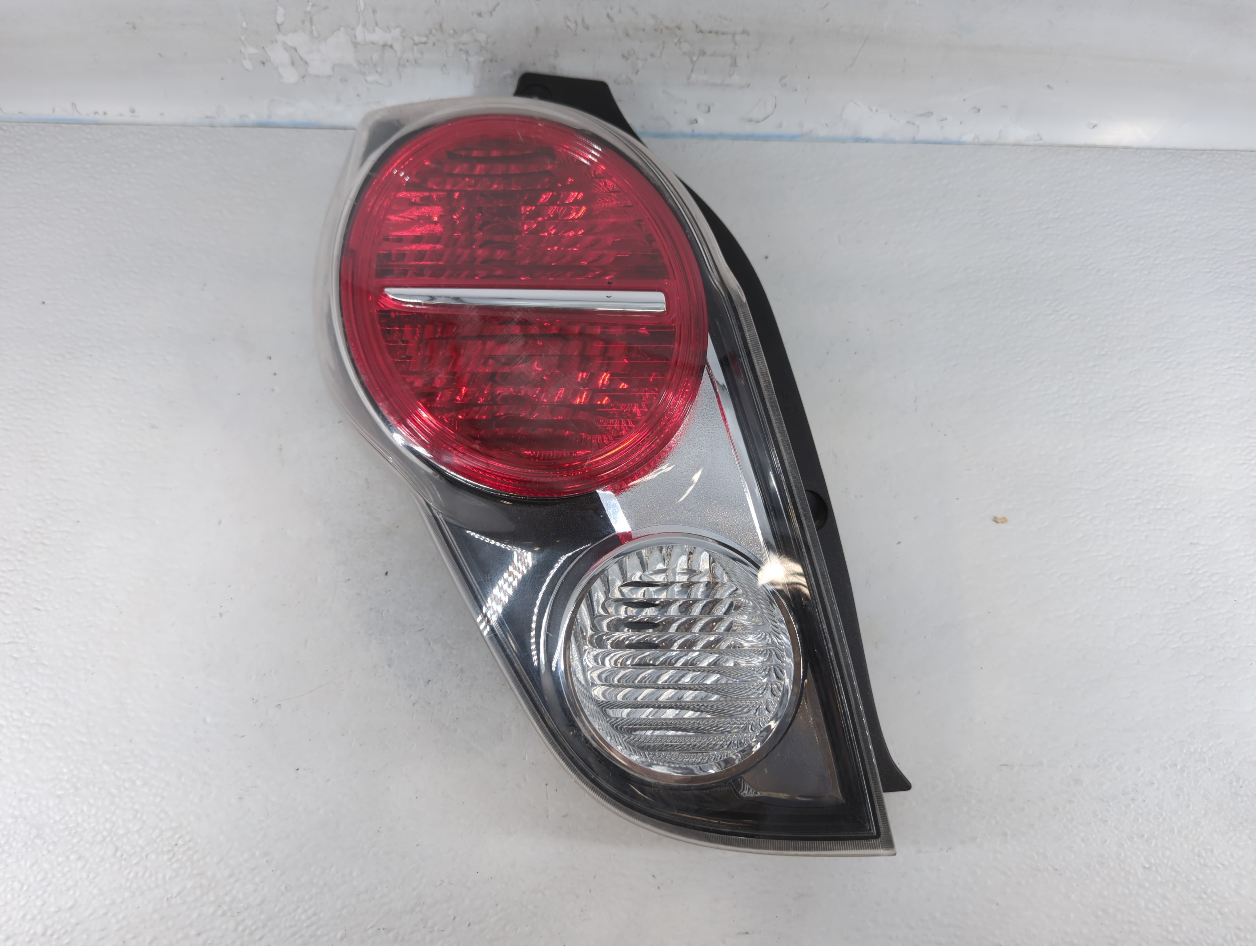 Picture of 2013-2015 Chevrolet Spark Passenger Right Side Tail Light Taillight Oem 816788