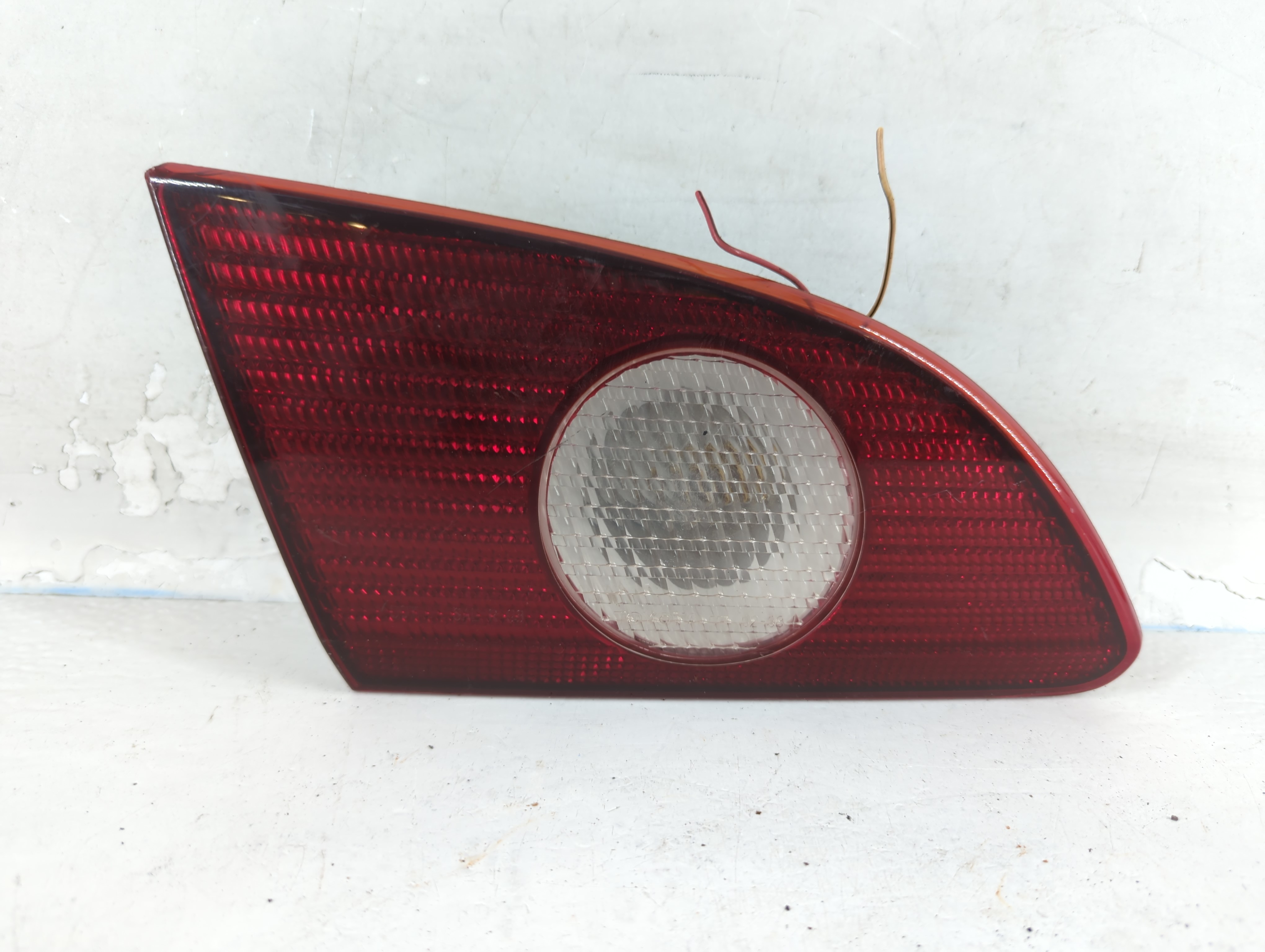 2001-2002 Toyota Corolla Passenger Right Side Tail Light Taillight Oem 816845 - Oemusedautoparts1.com