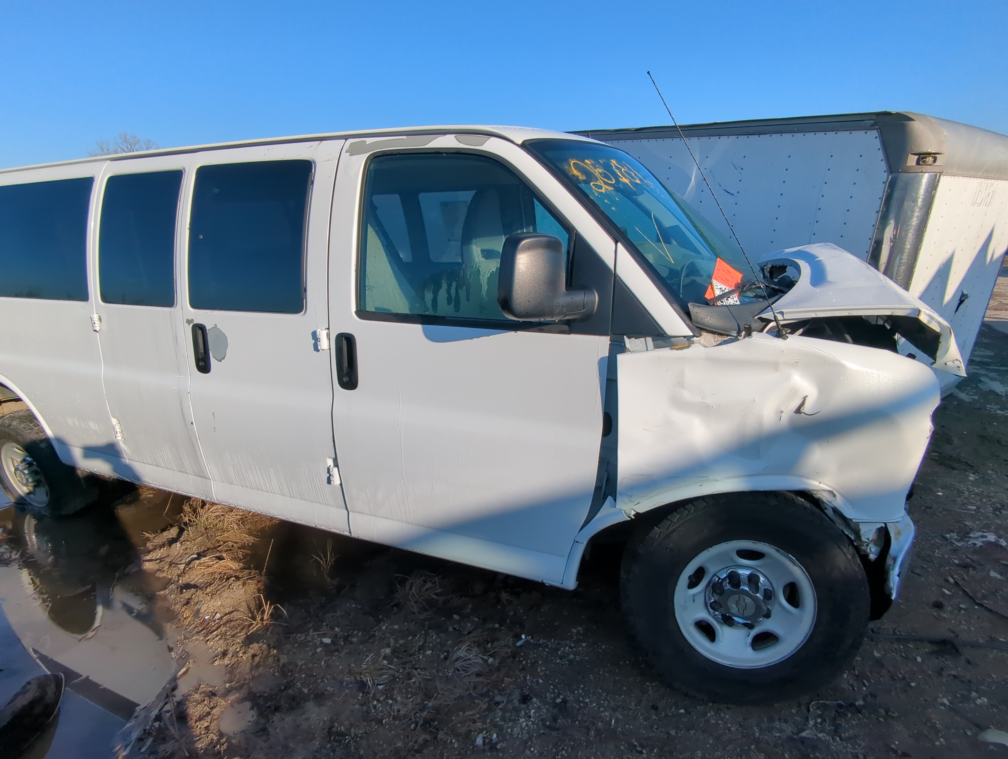Picture of Chevrolet Express 3500 Van Passenger Front Door Oem 817123